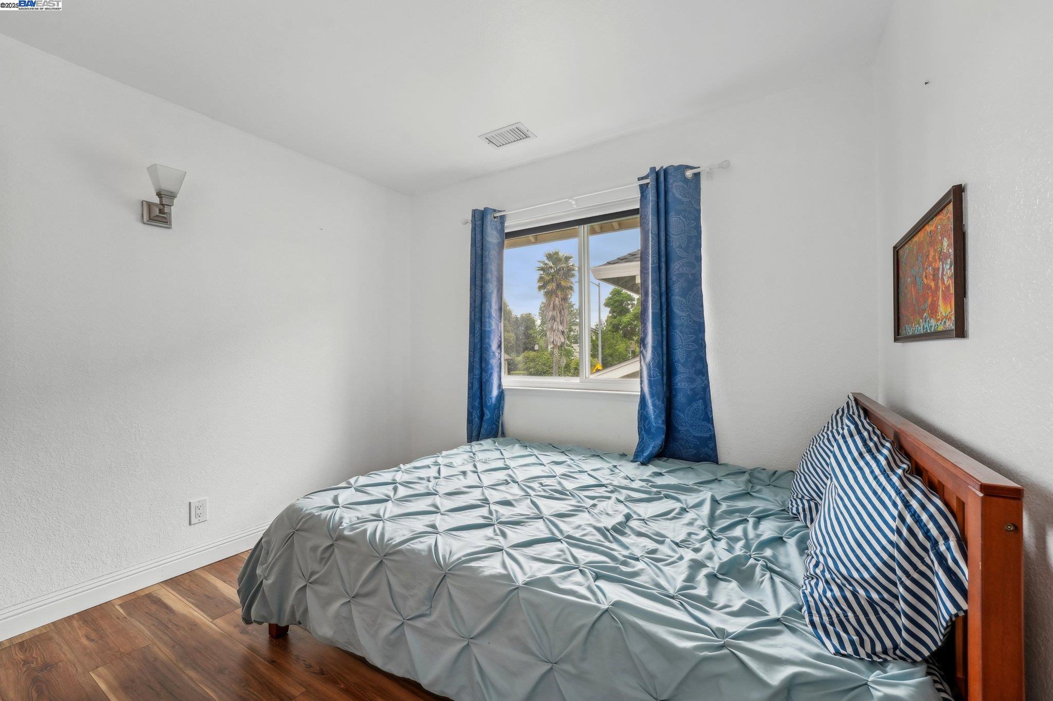 Detail Gallery Image 27 of 57 For 2986 Liberty Dr, Pleasanton,  CA 94566 - 3 Beds | 2/1 Baths