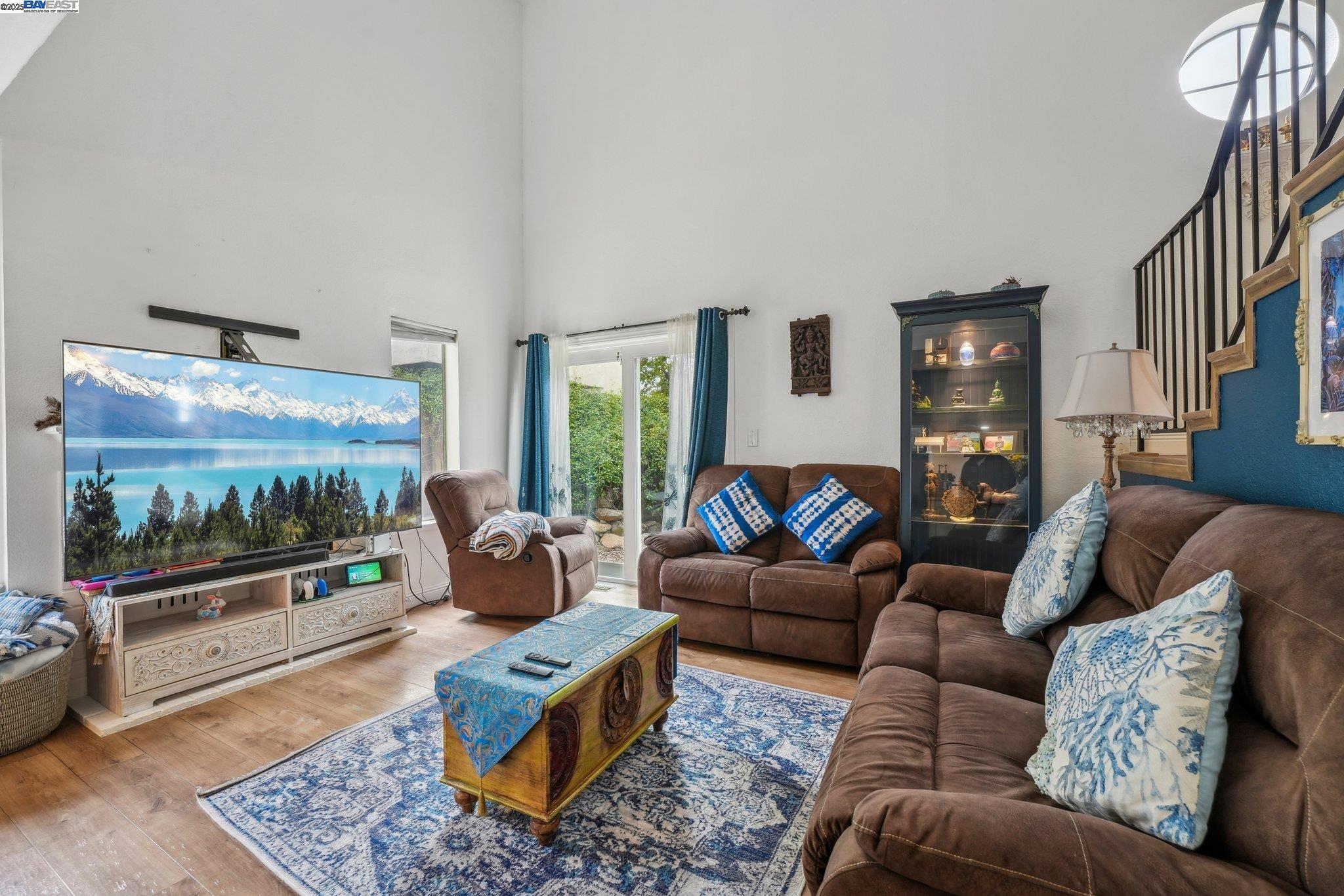 Detail Gallery Image 5 of 57 For 2986 Liberty Dr, Pleasanton,  CA 94566 - 3 Beds | 2/1 Baths