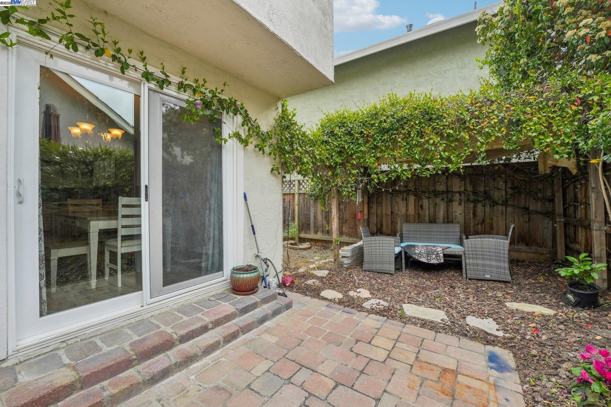 Detail Gallery Image 44 of 57 For 2986 Liberty Dr, Pleasanton,  CA 94566 - 3 Beds | 2/1 Baths