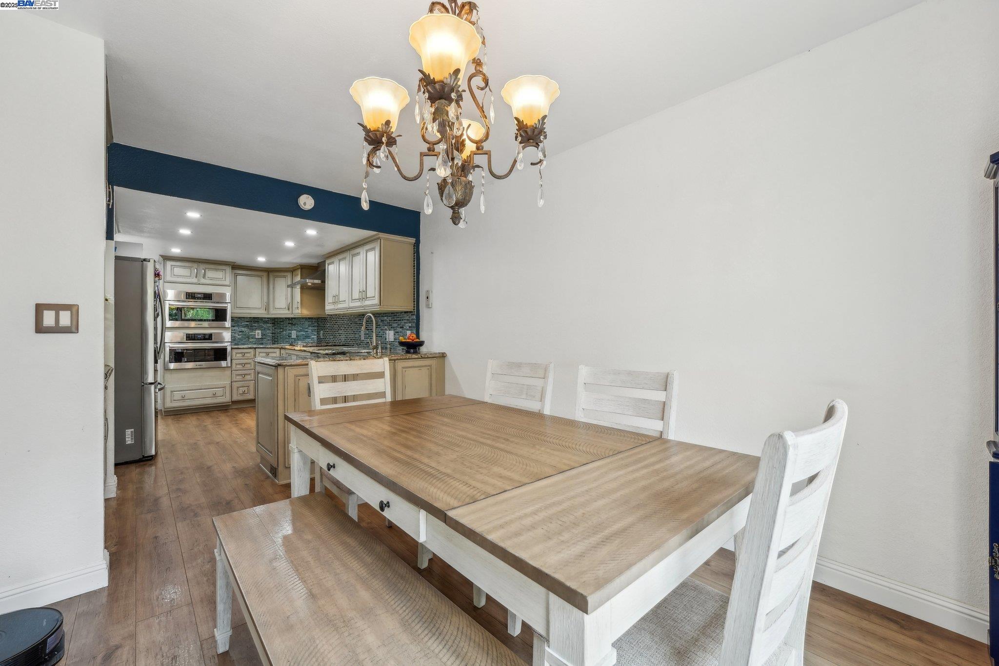 Detail Gallery Image 9 of 57 For 2986 Liberty Dr, Pleasanton,  CA 94566 - 3 Beds | 2/1 Baths