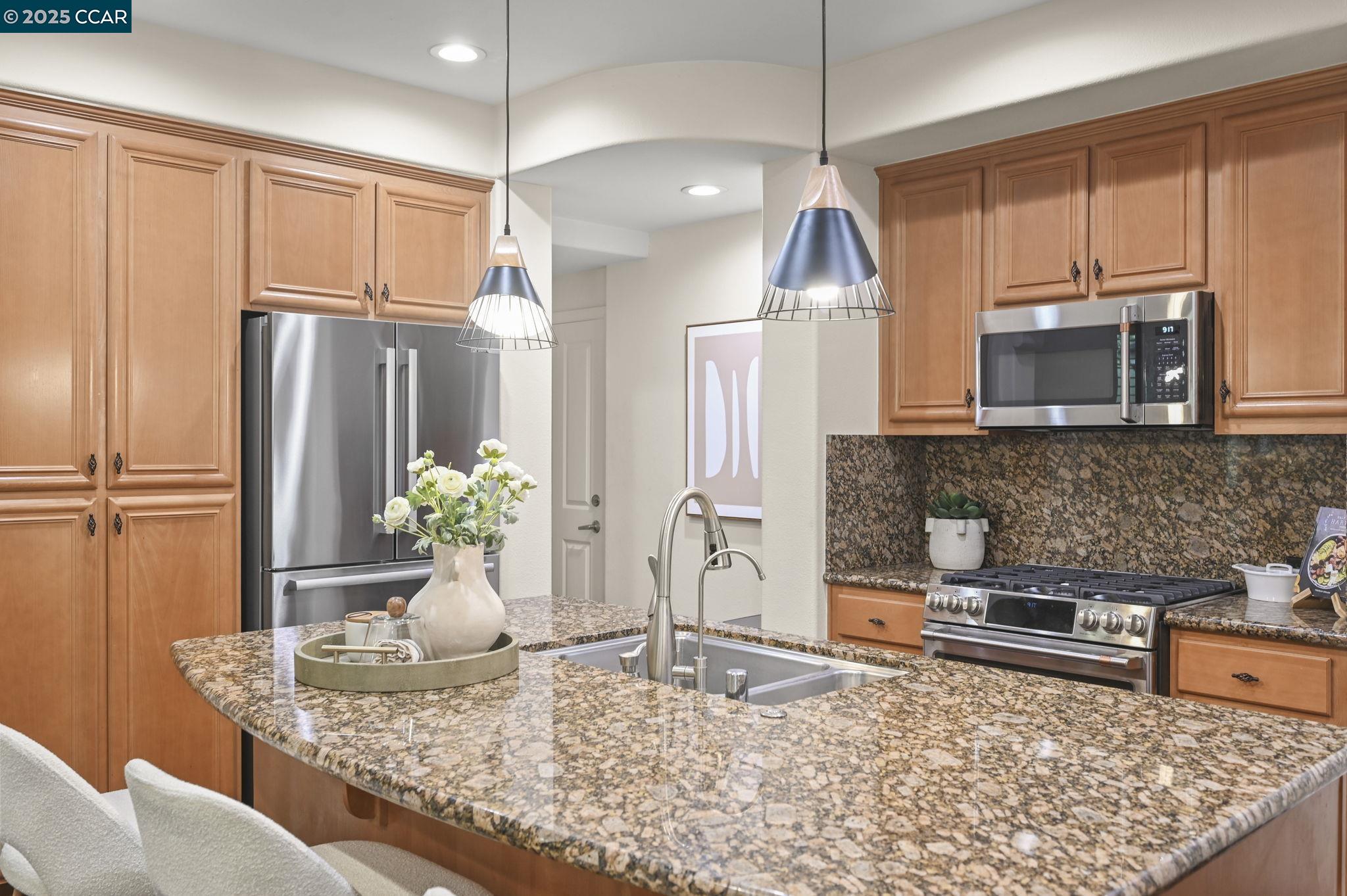 Detail Gallery Image 11 of 53 For 7774 Stoneleaf Rd, San Ramon,  CA 94582 - 3 Beds | 3 Baths
