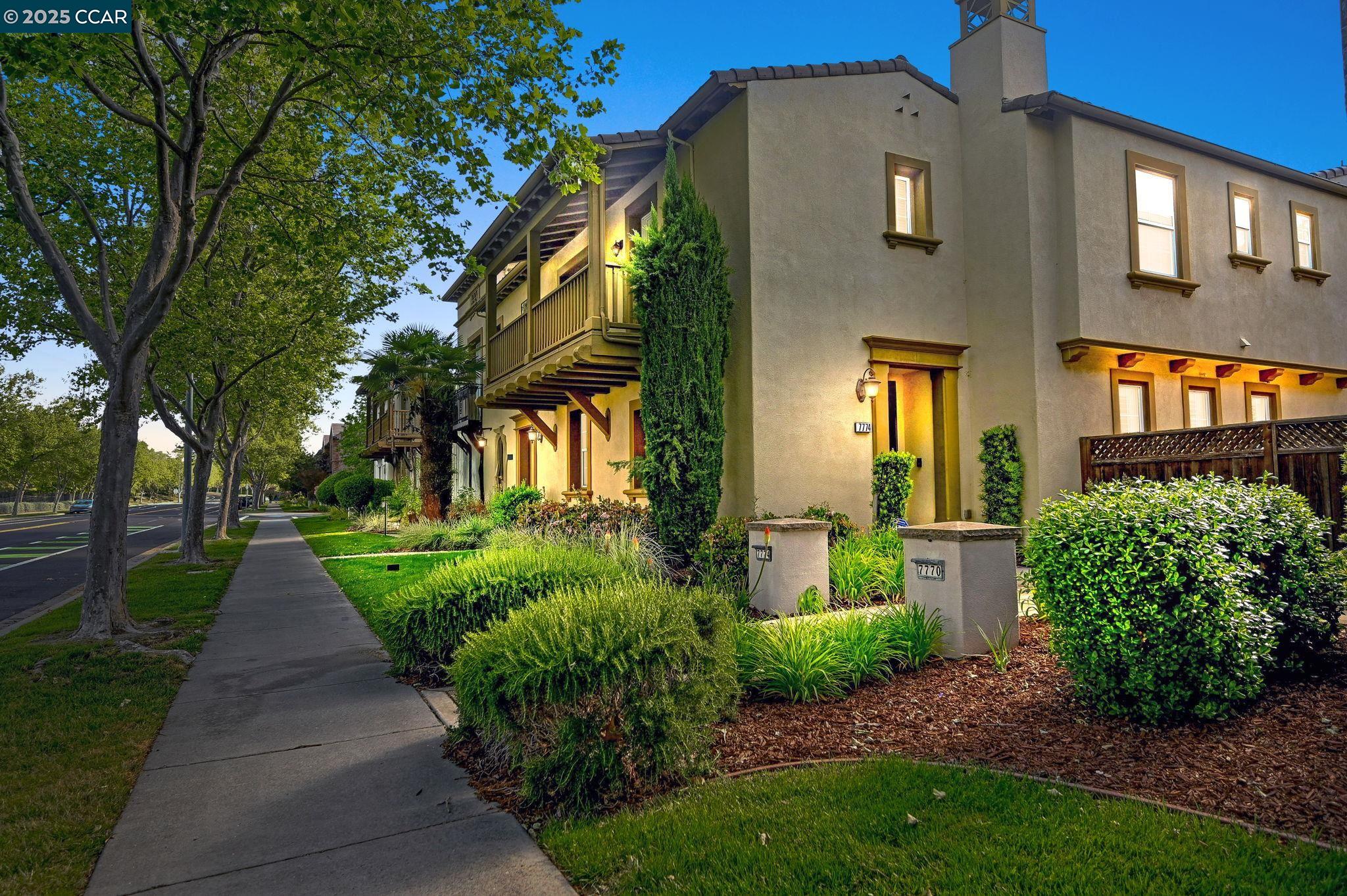 Detail Gallery Image 5 of 53 For 7774 Stoneleaf Rd, San Ramon,  CA 94582 - 3 Beds | 3 Baths