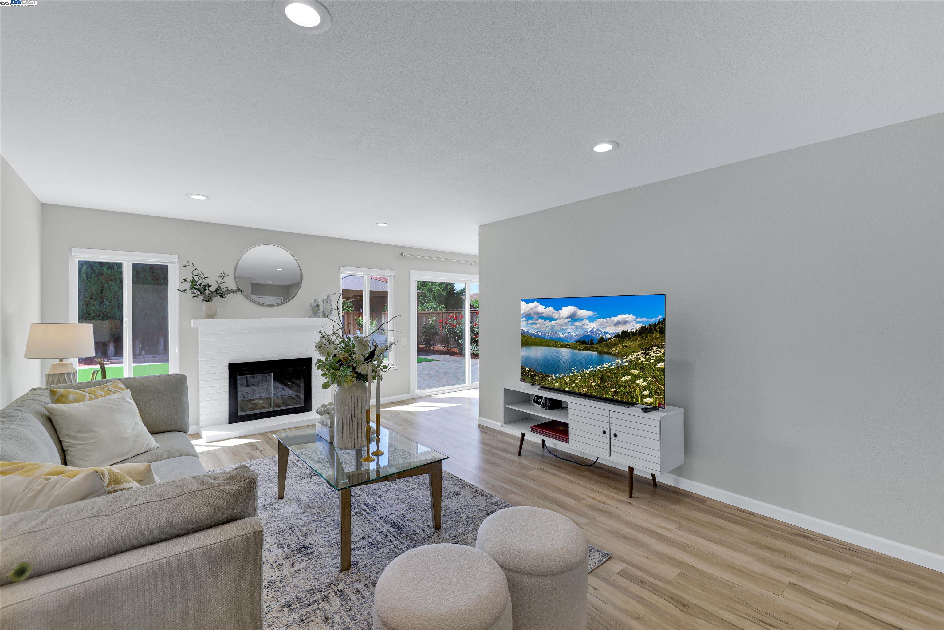 Detail Gallery Image 11 of 44 For 225 Kansas Way, Fremont,  CA 94539 - 3 Beds | 2 Baths