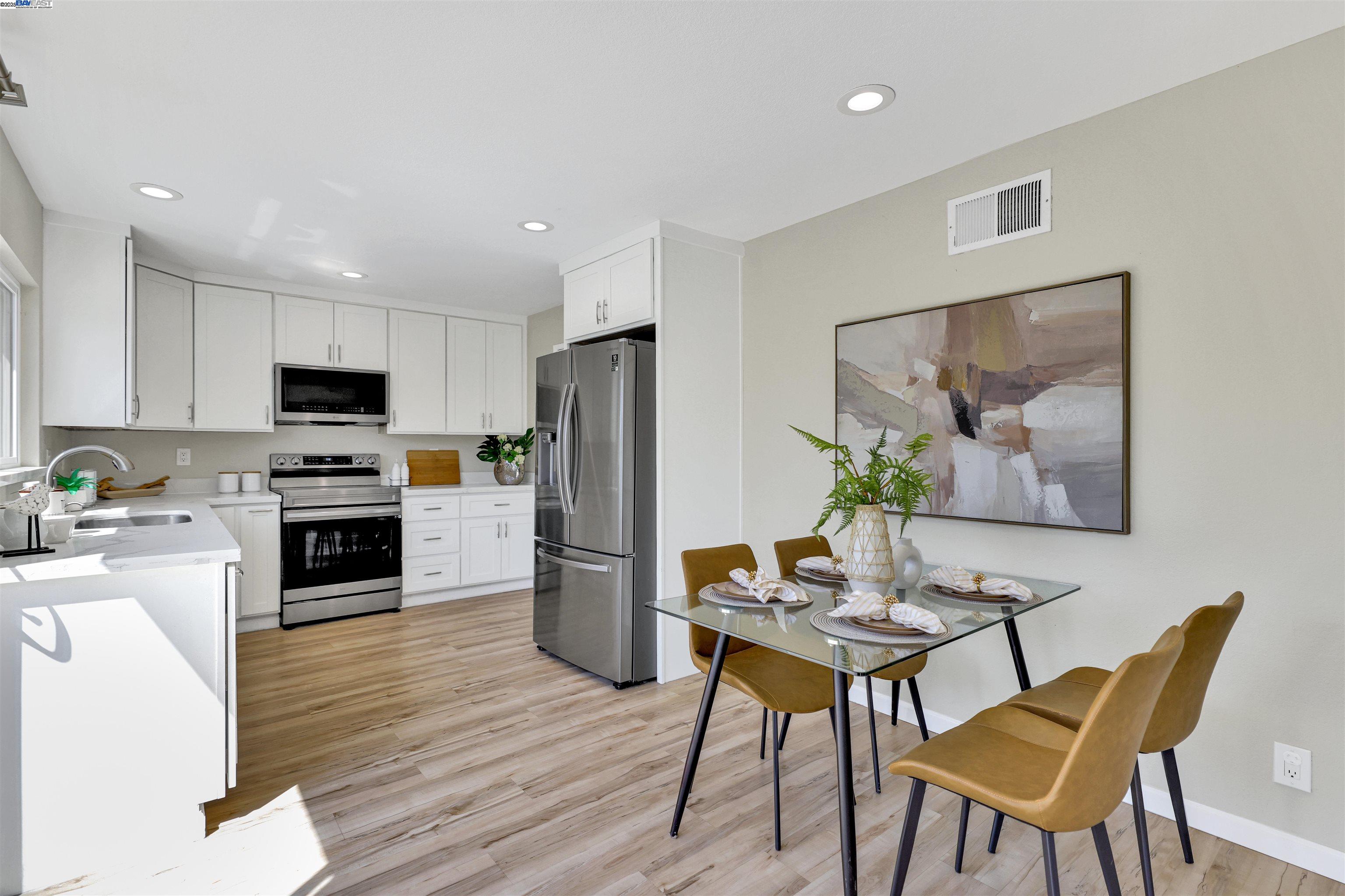 Detail Gallery Image 16 of 44 For 225 Kansas Way, Fremont,  CA 94539 - 3 Beds | 2 Baths