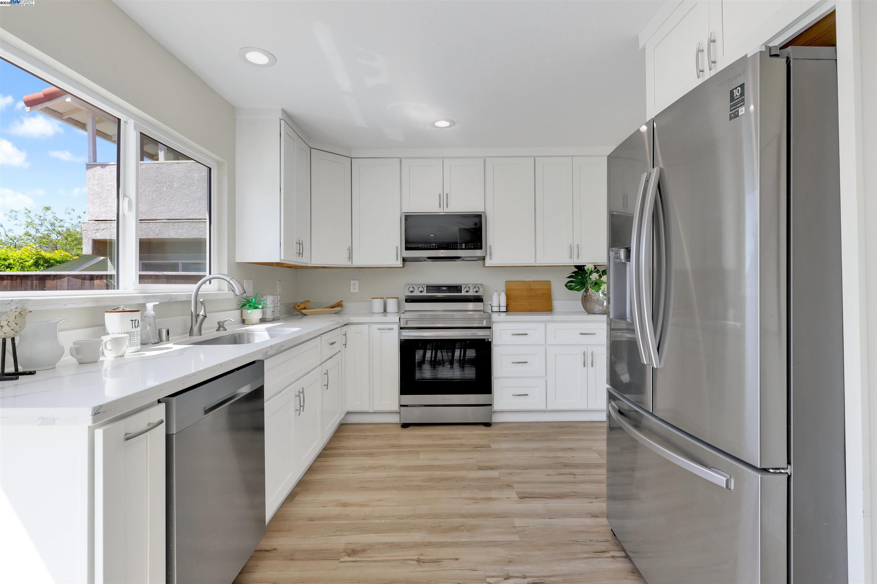Detail Gallery Image 21 of 44 For 225 Kansas Way, Fremont,  CA 94539 - 3 Beds | 2 Baths