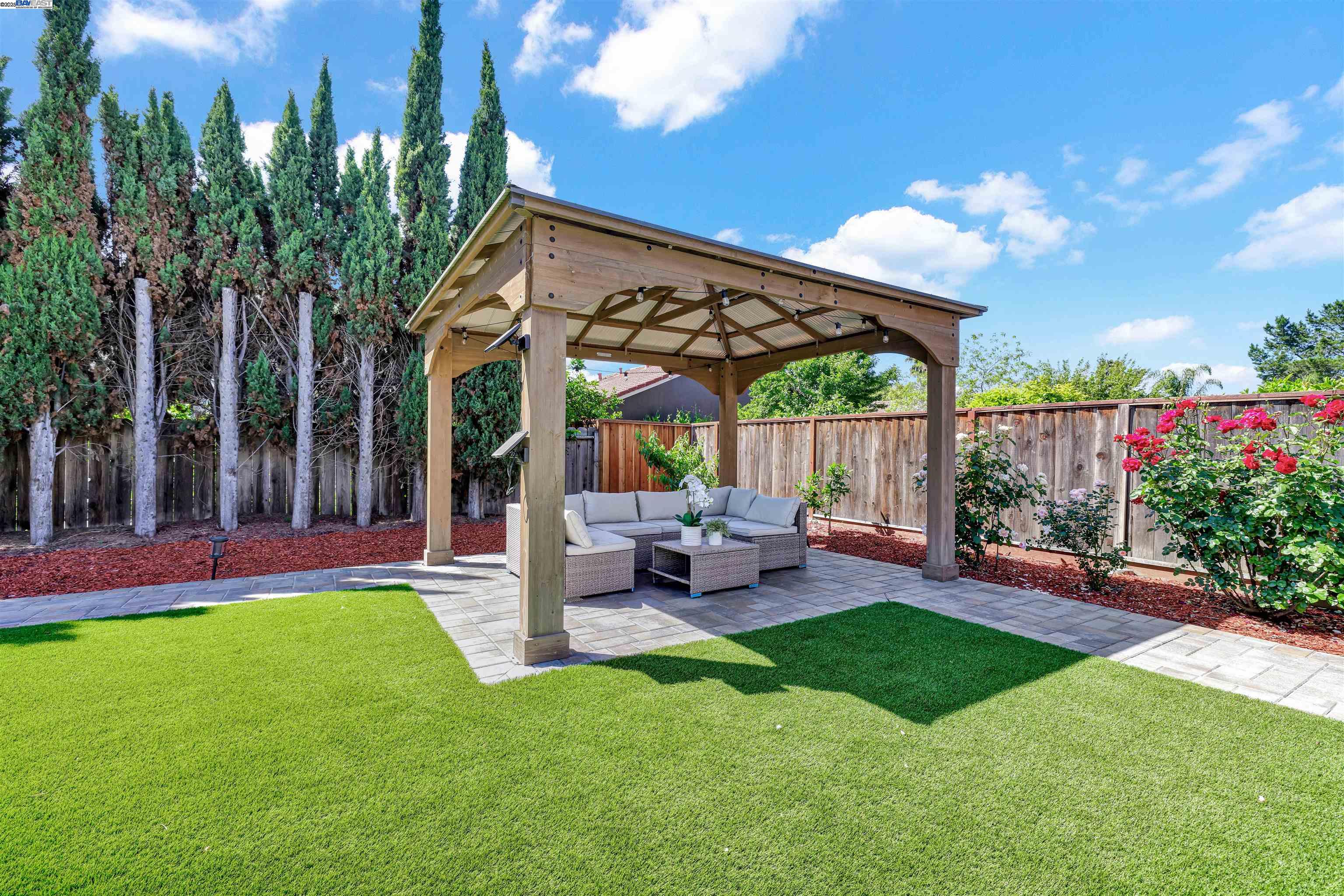Detail Gallery Image 7 of 44 For 225 Kansas Way, Fremont,  CA 94539 - 3 Beds | 2 Baths