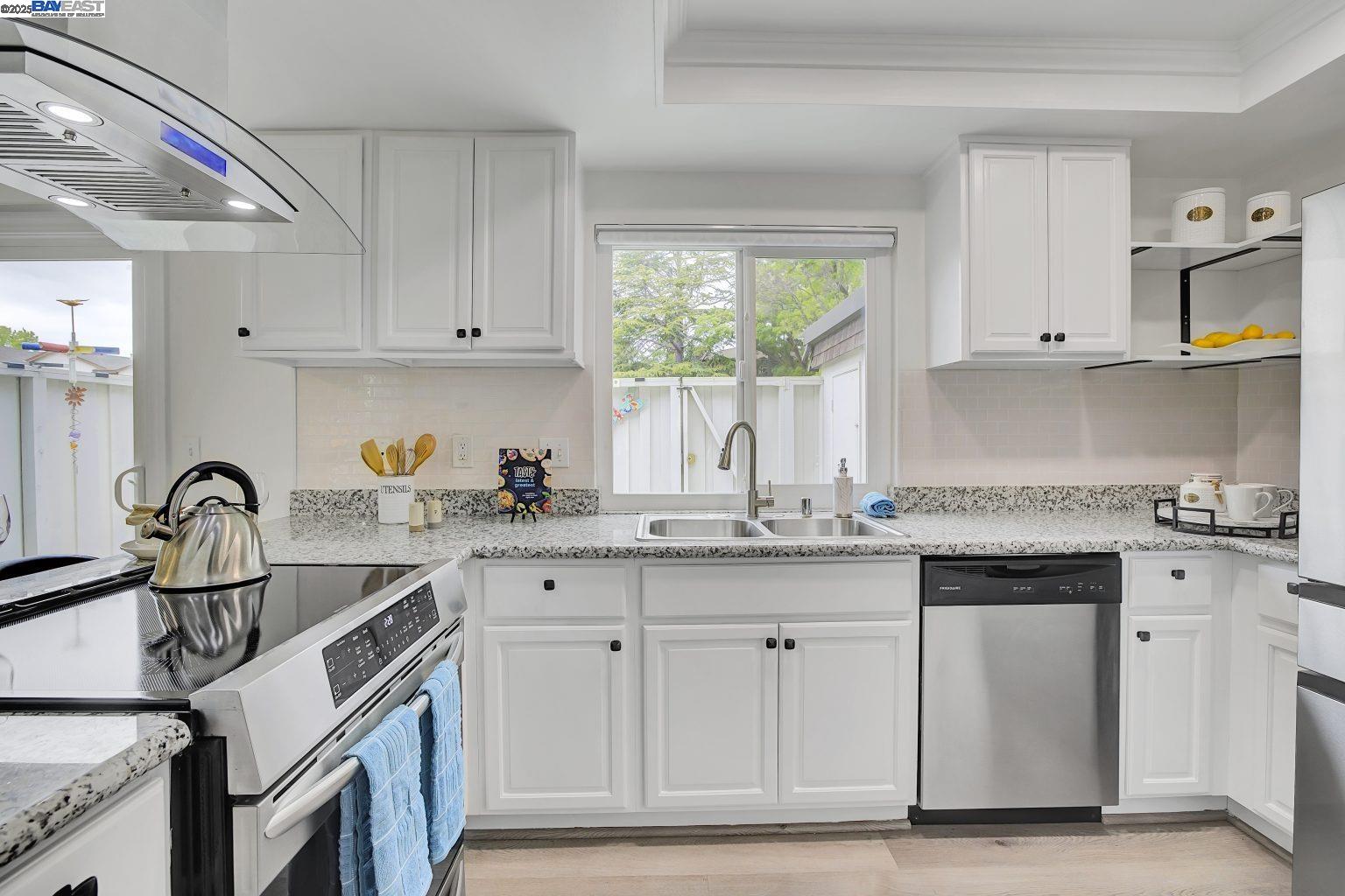 Detail Gallery Image 9 of 29 For 35223 Lido Blvd, Newark,  CA 94560 - 2 Beds | 1/1 Baths