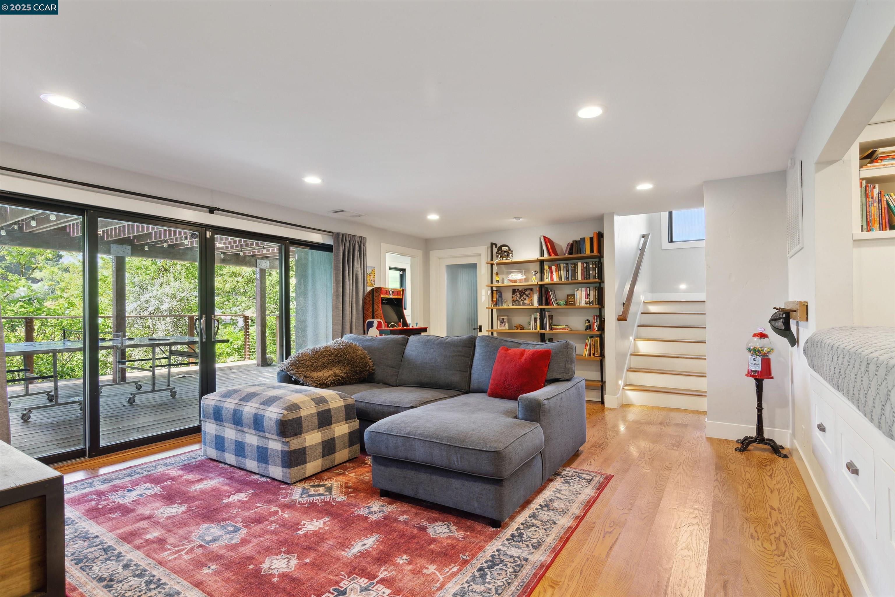 20 Mira Loma Rd, Orinda, California 94563, 3 Bedrooms Bedrooms, 8 Rooms Rooms,3 BathroomsBathrooms,Residential Lease,For Rent,20 Mira Loma Rd,41095229