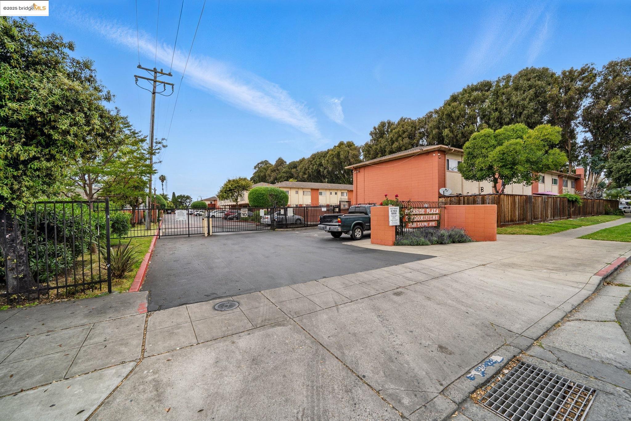 27505 Tampa Avenue # 16, Hayward, California 94544, 2 Bedrooms Bedrooms, 4 Rooms Rooms,1 BathroomBathrooms,Residential Lease,For Rent,27505 Tampa Avenue # 16,41095238