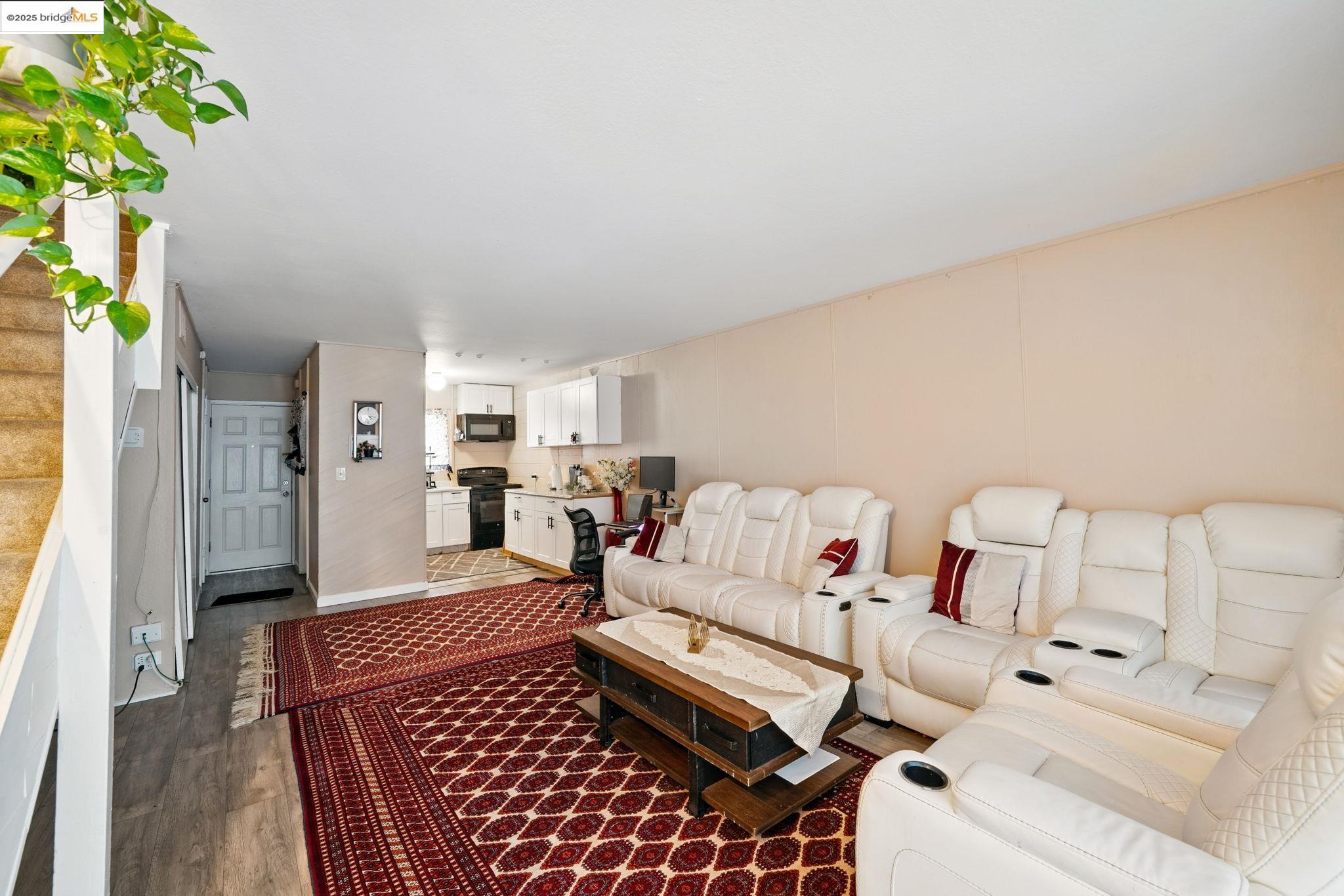 27505 Tampa Avenue # 16, Hayward, California 94544, 2 Bedrooms Bedrooms, 4 Rooms Rooms,1 BathroomBathrooms,Residential Lease,For Rent,27505 Tampa Avenue # 16,41095238