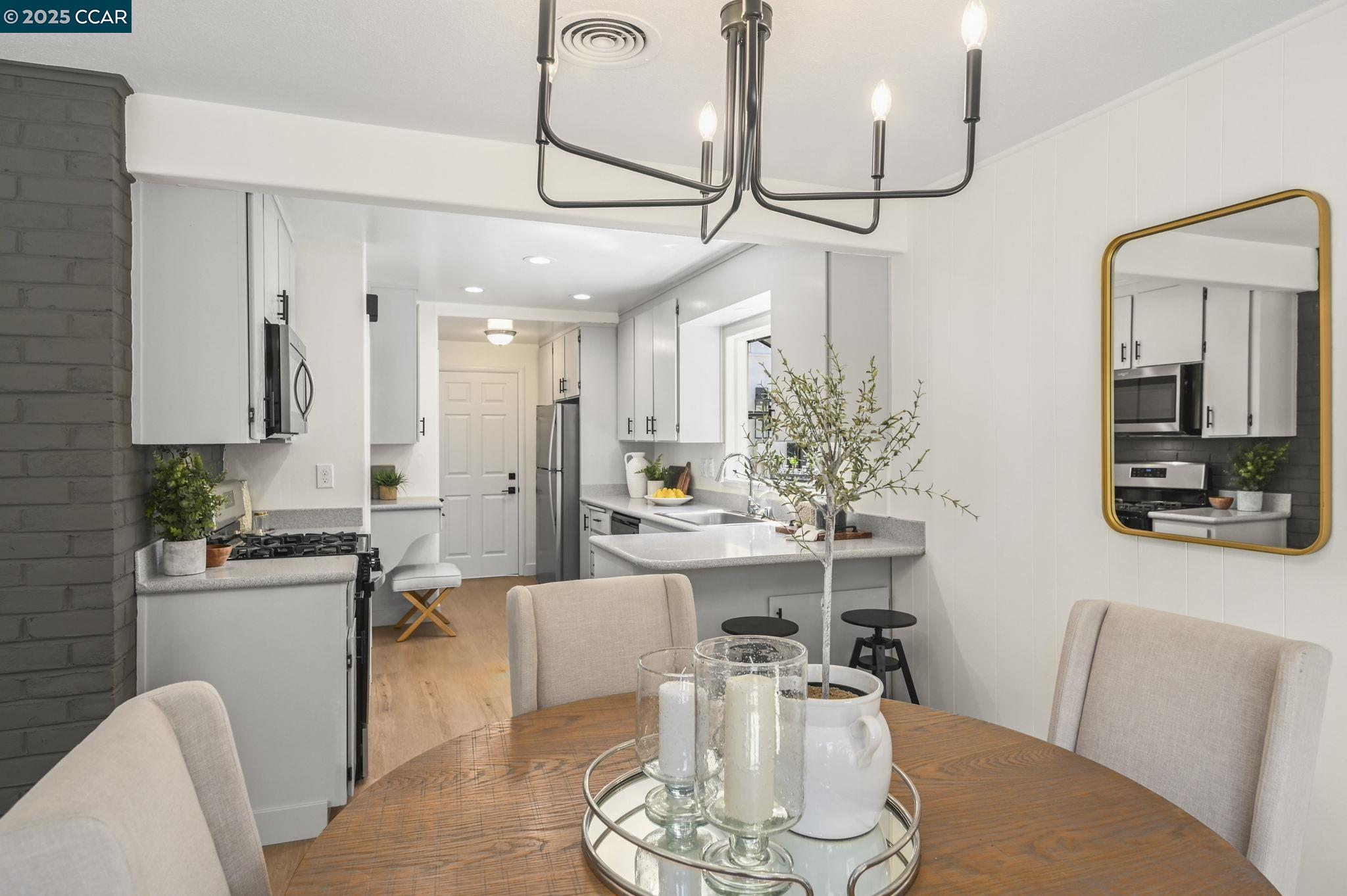 Detail Gallery Image 12 of 45 For 241 Lombardi Cir, Walnut Creek,  CA 94598 - 3 Beds | 2 Baths