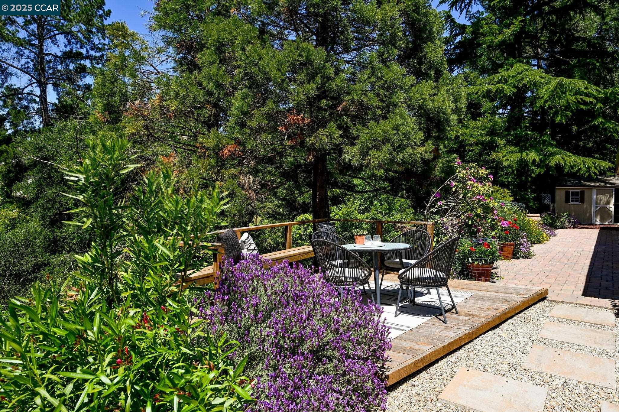 Detail Gallery Image 25 of 45 For 241 Lombardi Cir, Walnut Creek,  CA 94598 - 3 Beds | 2 Baths