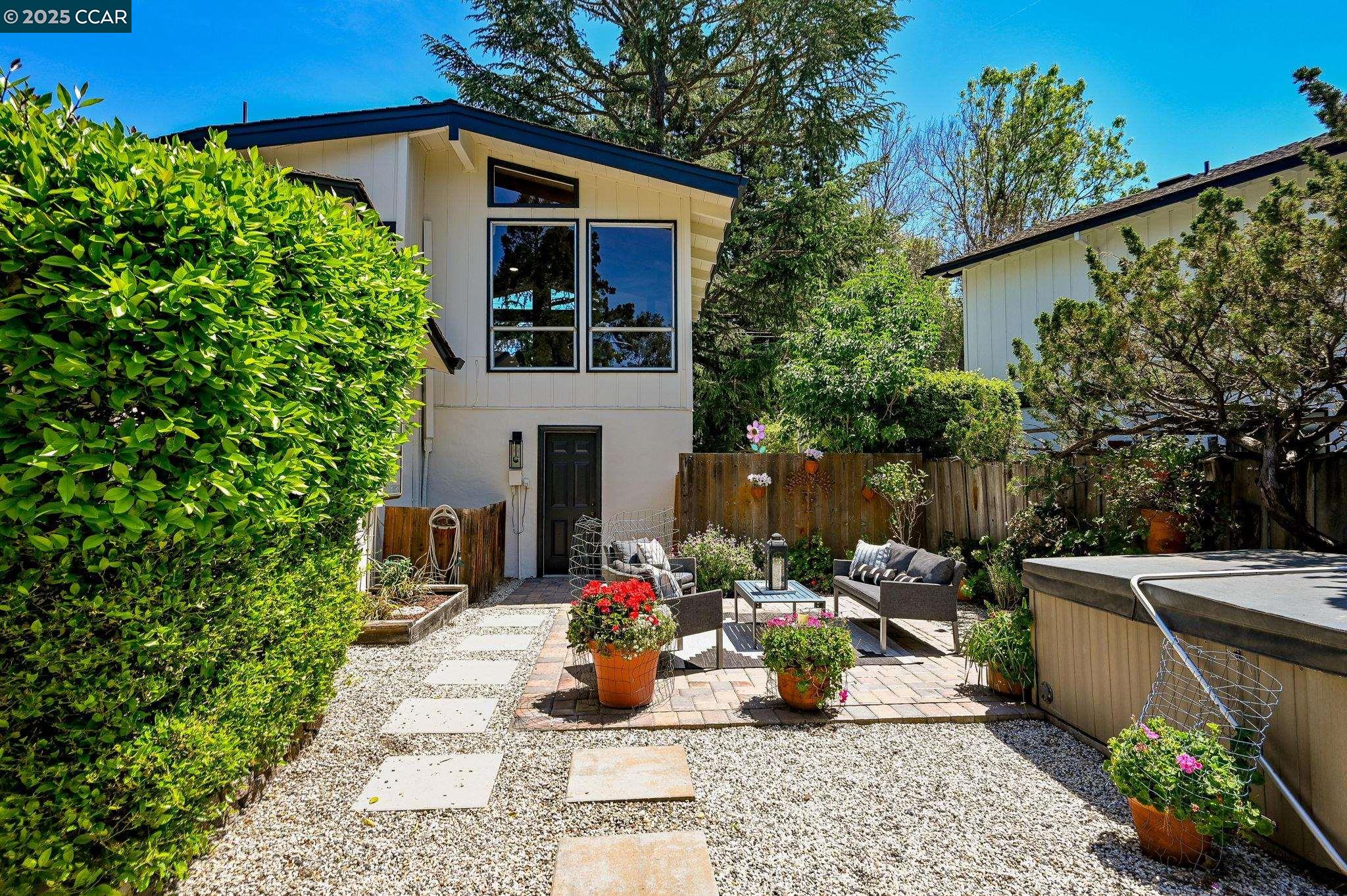 Detail Gallery Image 30 of 45 For 241 Lombardi Cir, Walnut Creek,  CA 94598 - 3 Beds | 2 Baths