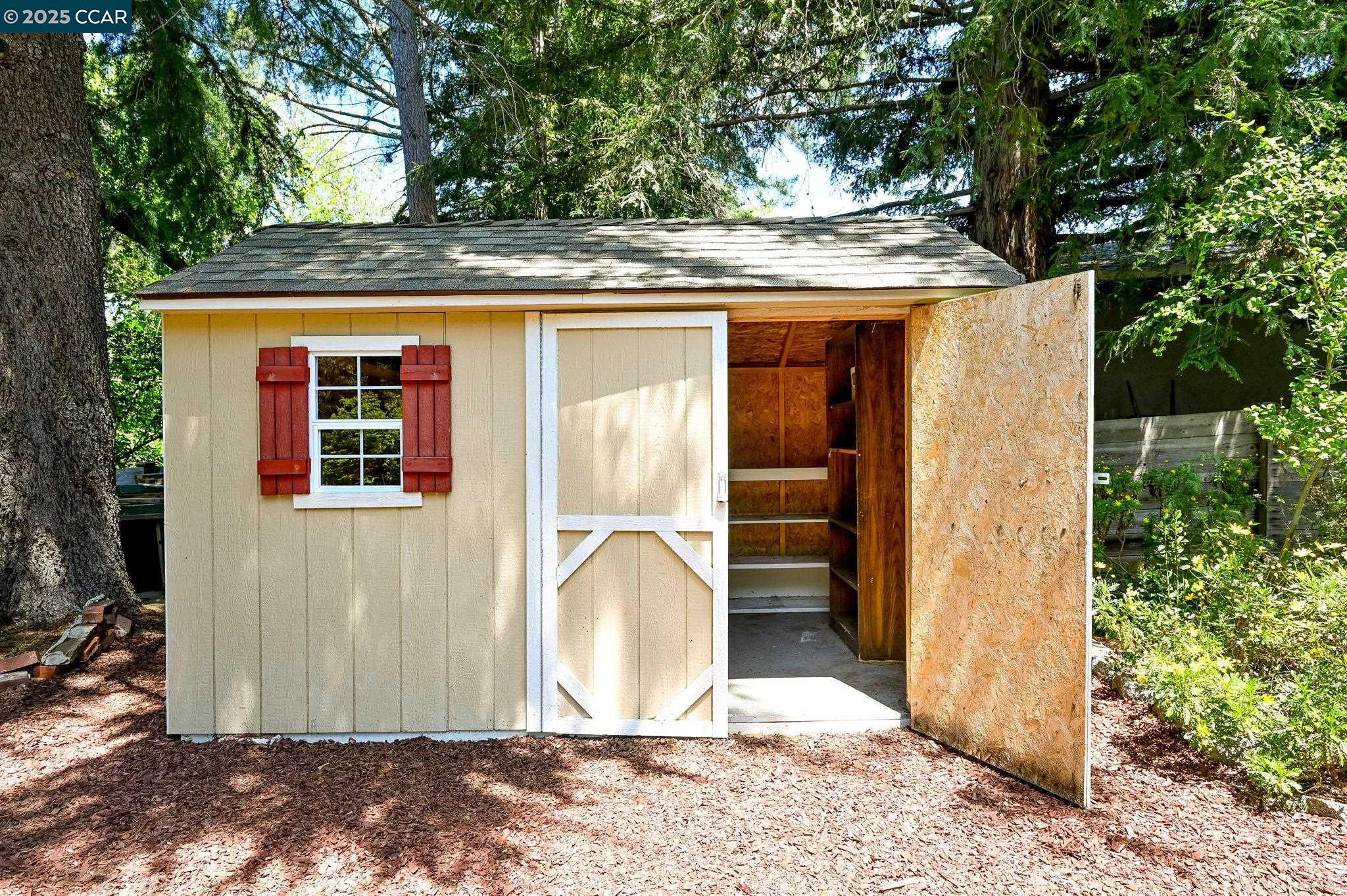 Detail Gallery Image 31 of 45 For 241 Lombardi Cir, Walnut Creek,  CA 94598 - 3 Beds | 2 Baths