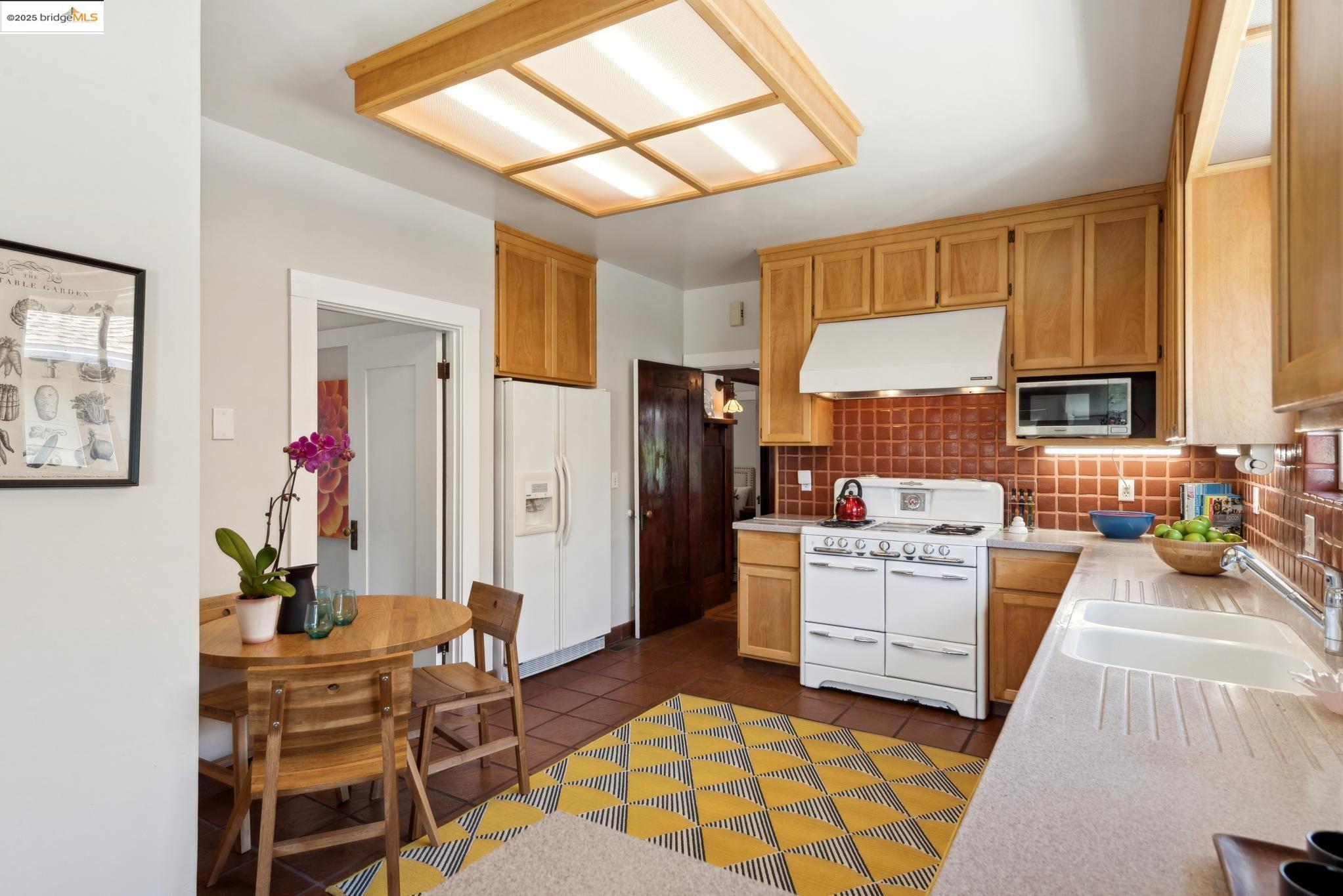 Detail Gallery Image 21 of 41 For 1820 Wood St, Alameda,  CA 94501 - 2 Beds | 1 Baths
