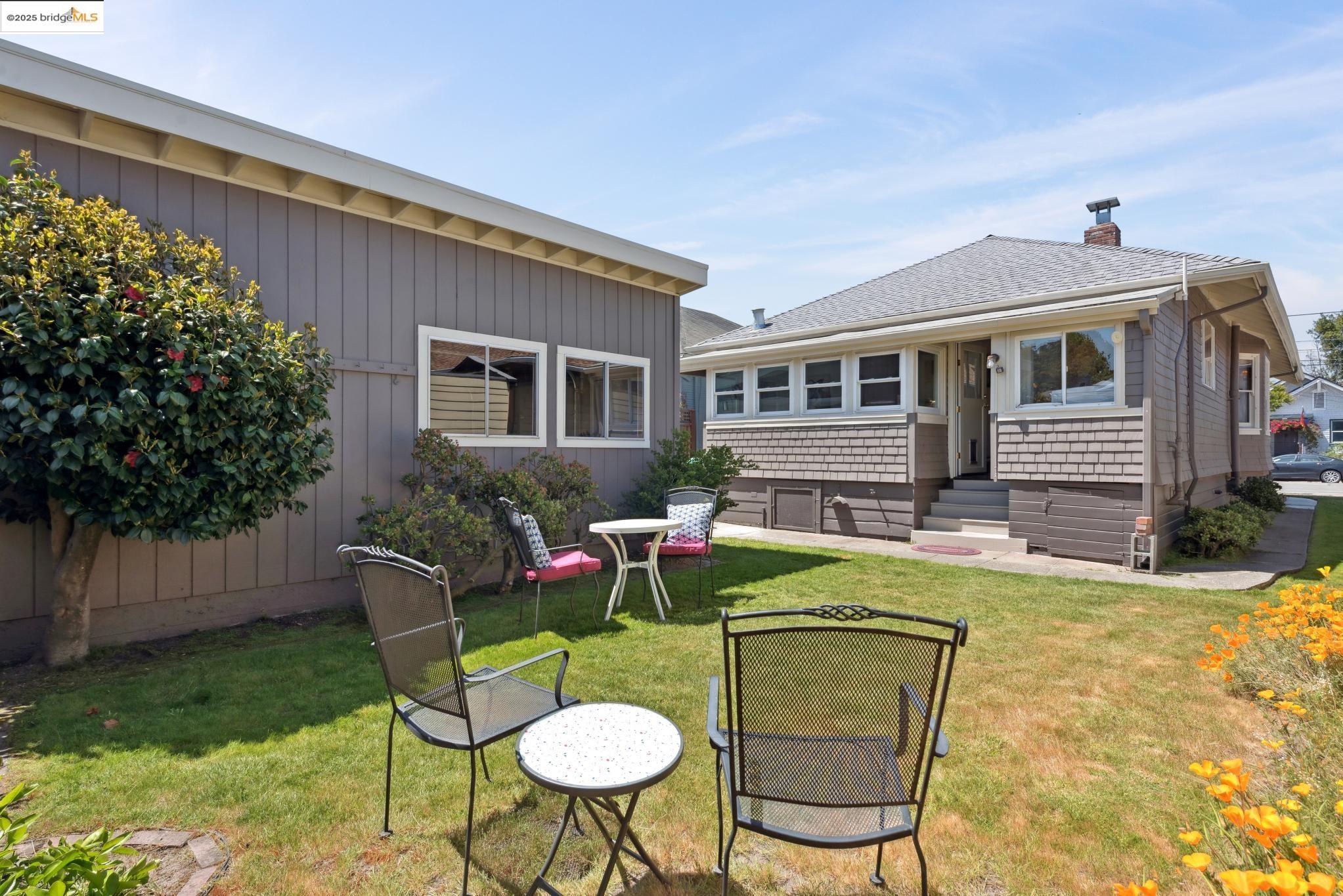 Detail Gallery Image 33 of 41 For 1820 Wood St, Alameda,  CA 94501 - 2 Beds | 1 Baths