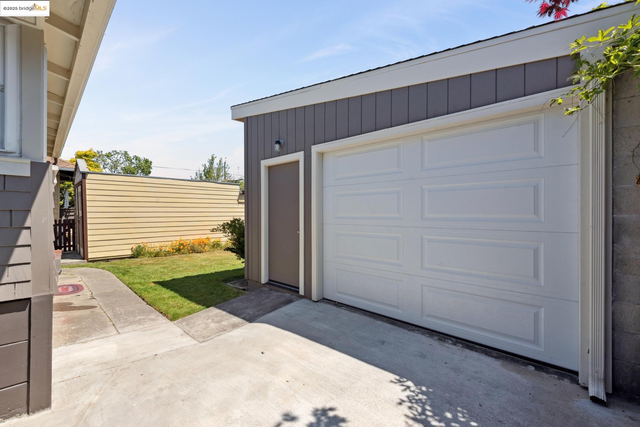 Detail Gallery Image 37 of 41 For 1820 Wood St, Alameda,  CA 94501 - 2 Beds | 1 Baths