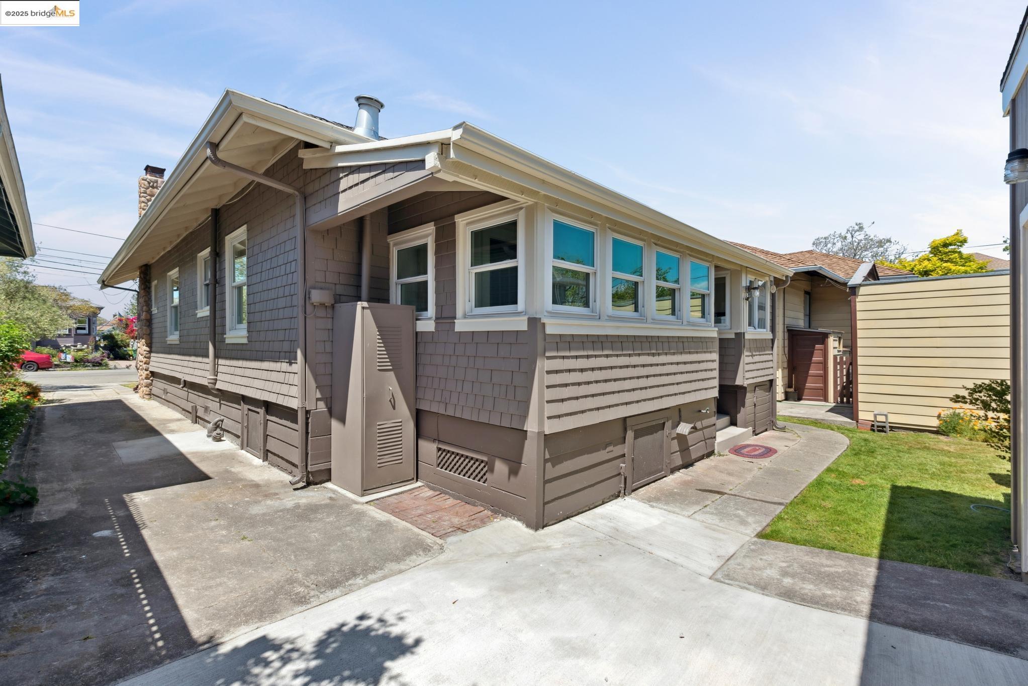 Detail Gallery Image 39 of 41 For 1820 Wood St, Alameda,  CA 94501 - 2 Beds | 1 Baths