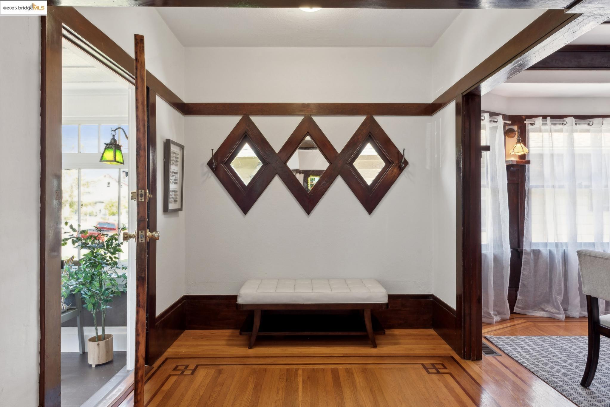 Detail Gallery Image 5 of 41 For 1820 Wood St, Alameda,  CA 94501 - 2 Beds | 1 Baths