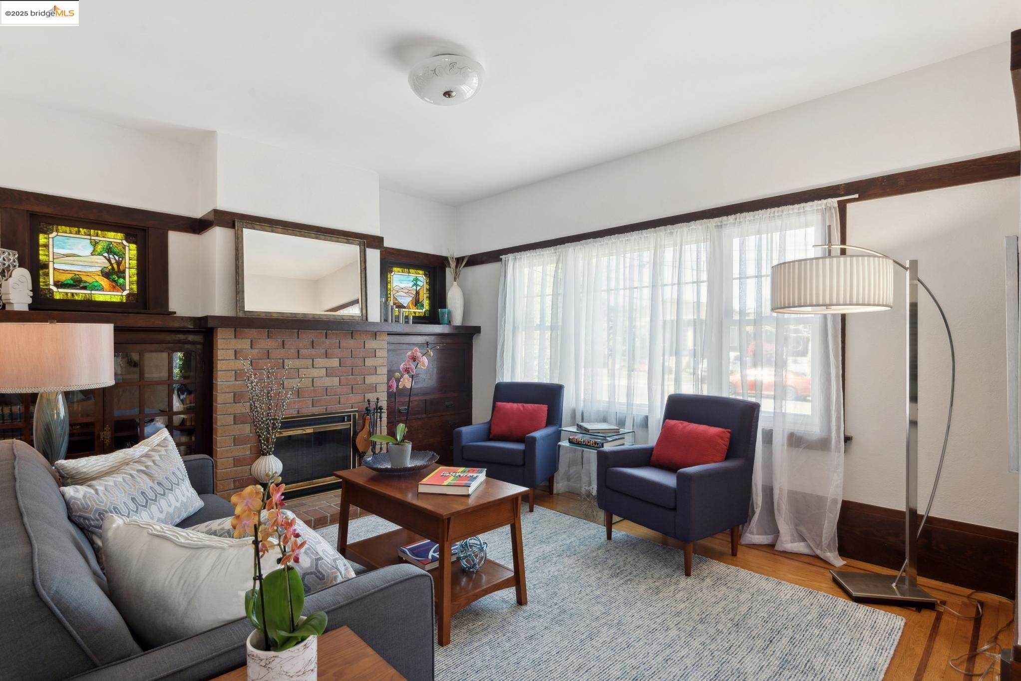 Detail Gallery Image 7 of 41 For 1820 Wood St, Alameda,  CA 94501 - 2 Beds | 1 Baths