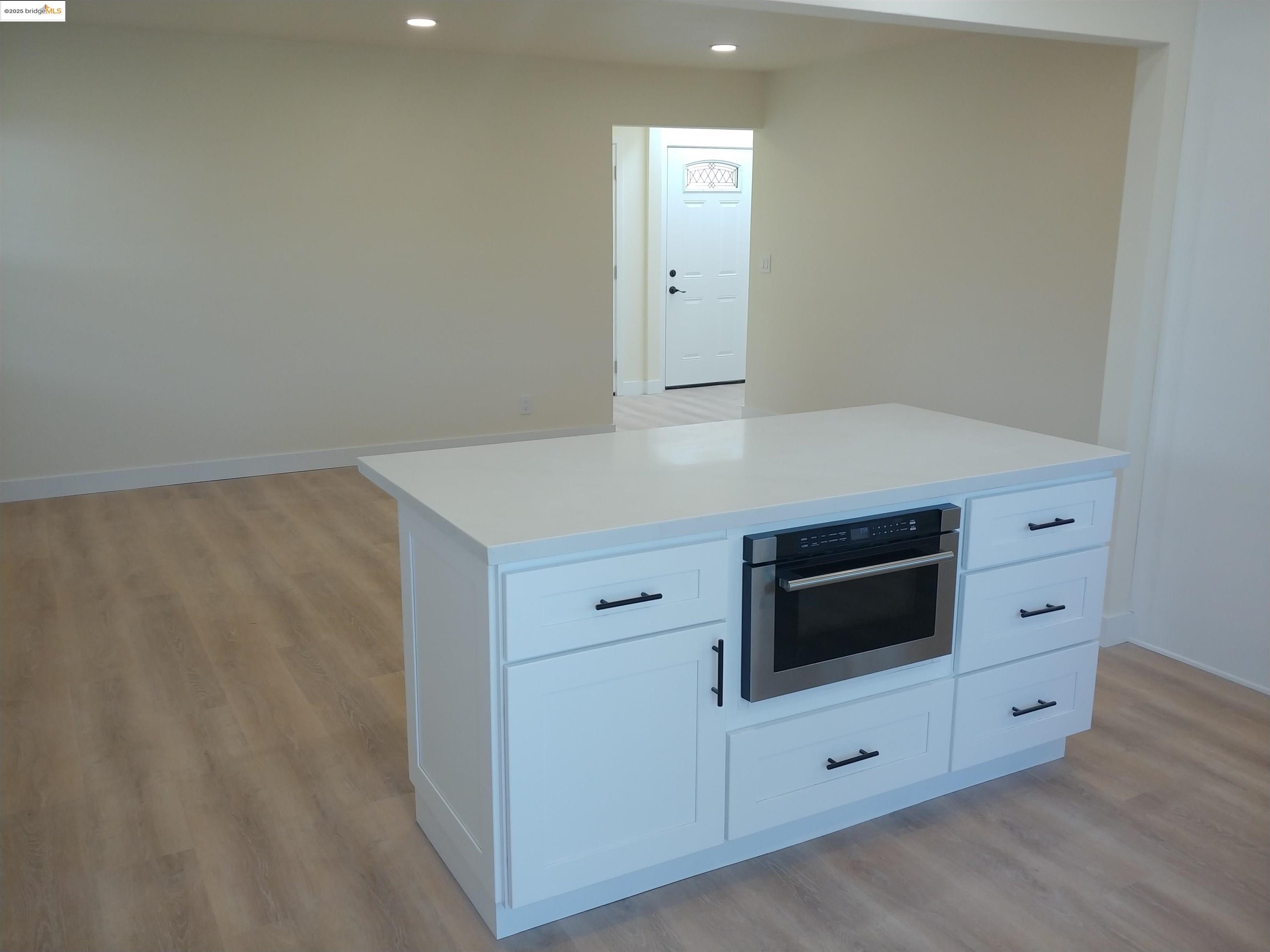 Detail Gallery Image 9 of 25 For 139 Heather Ave, Hercules,  CA 94547 - 3 Beds | 2 Baths