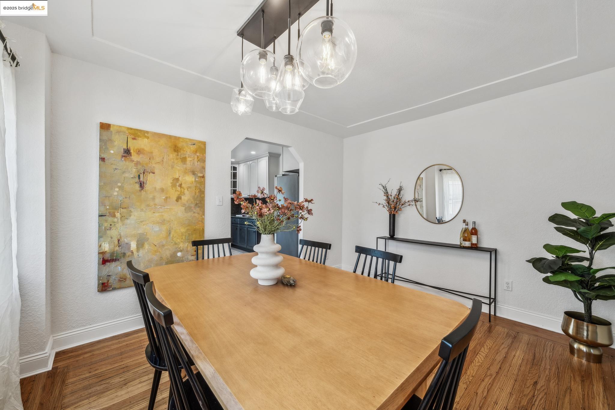Detail Gallery Image 14 of 60 For 2956 55th Ave, Oakland,  CA 94605 - 3 Beds | 2 Baths