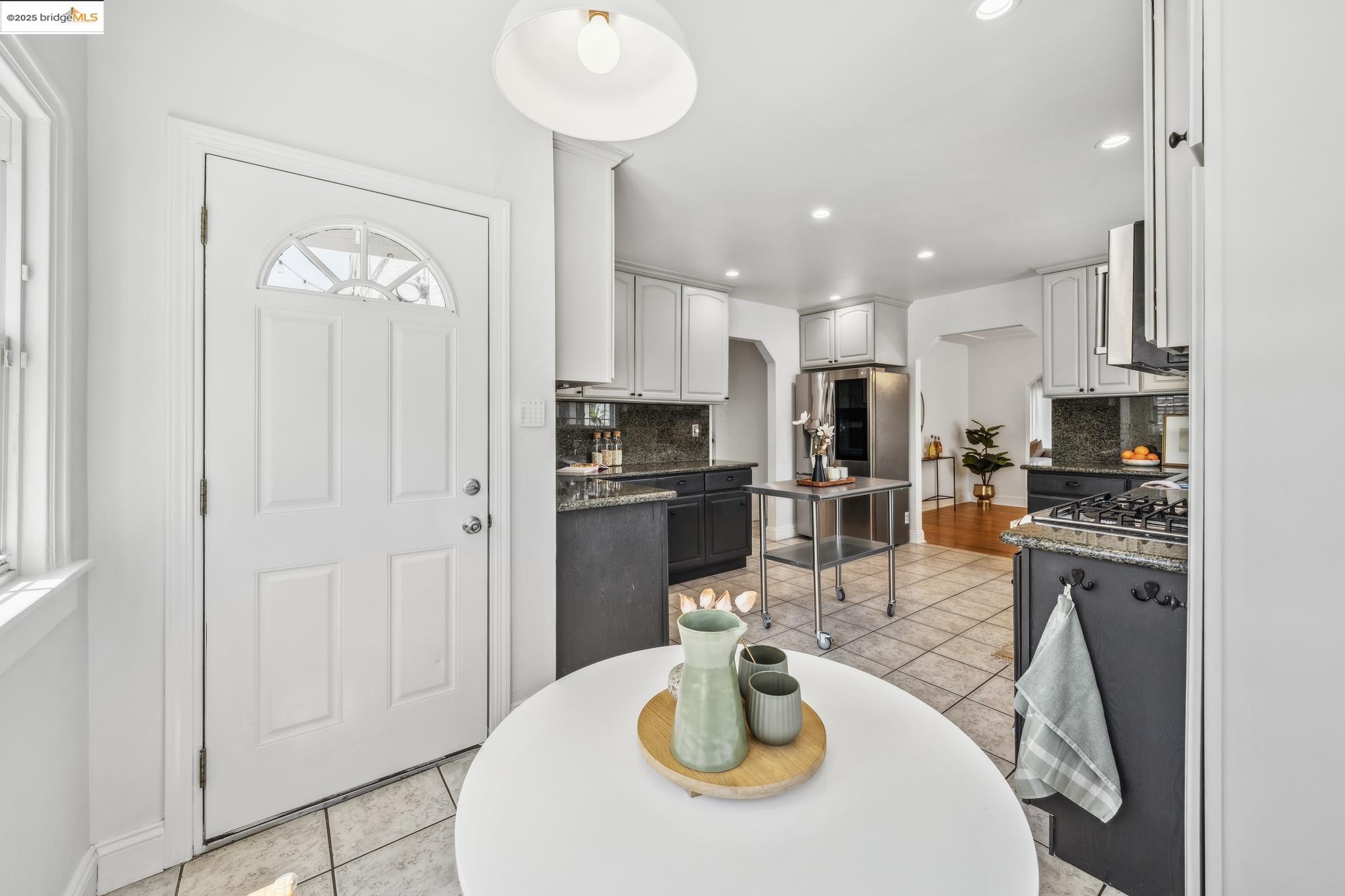 Detail Gallery Image 21 of 60 For 2956 55th Ave, Oakland,  CA 94605 - 3 Beds | 2 Baths