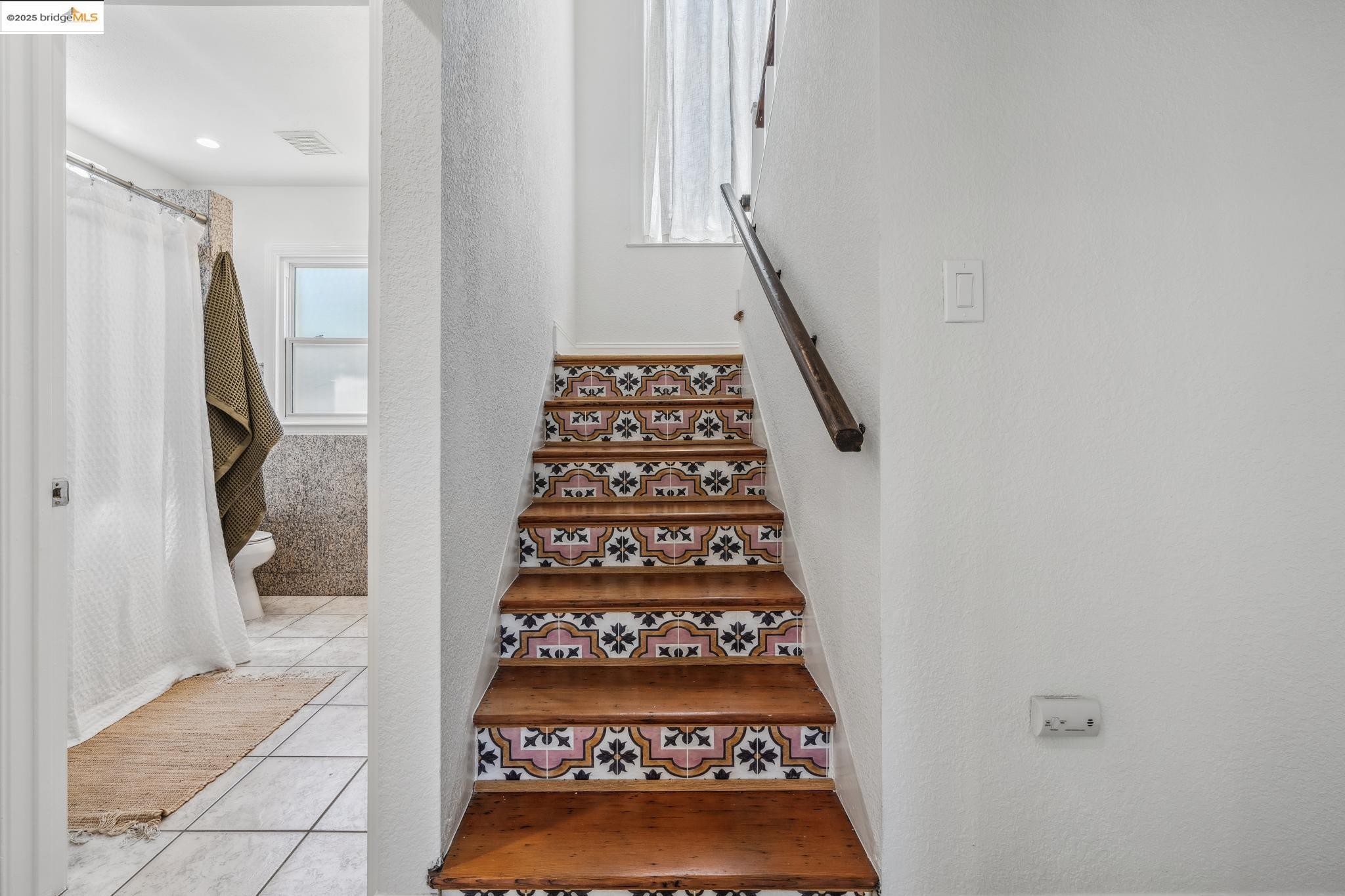 Detail Gallery Image 22 of 60 For 2956 55th Ave, Oakland,  CA 94605 - 3 Beds | 2 Baths