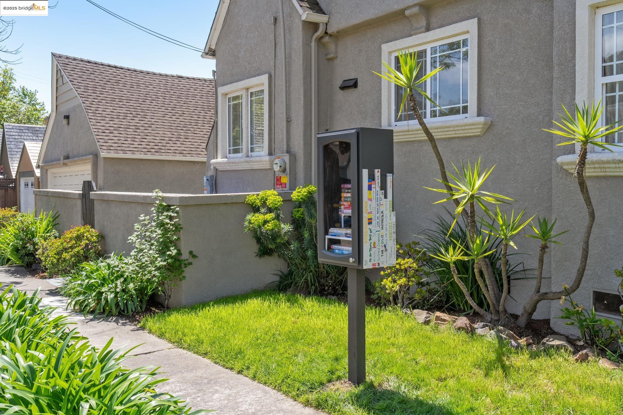 Detail Gallery Image 43 of 60 For 2956 55th Ave, Oakland,  CA 94605 - 3 Beds | 2 Baths