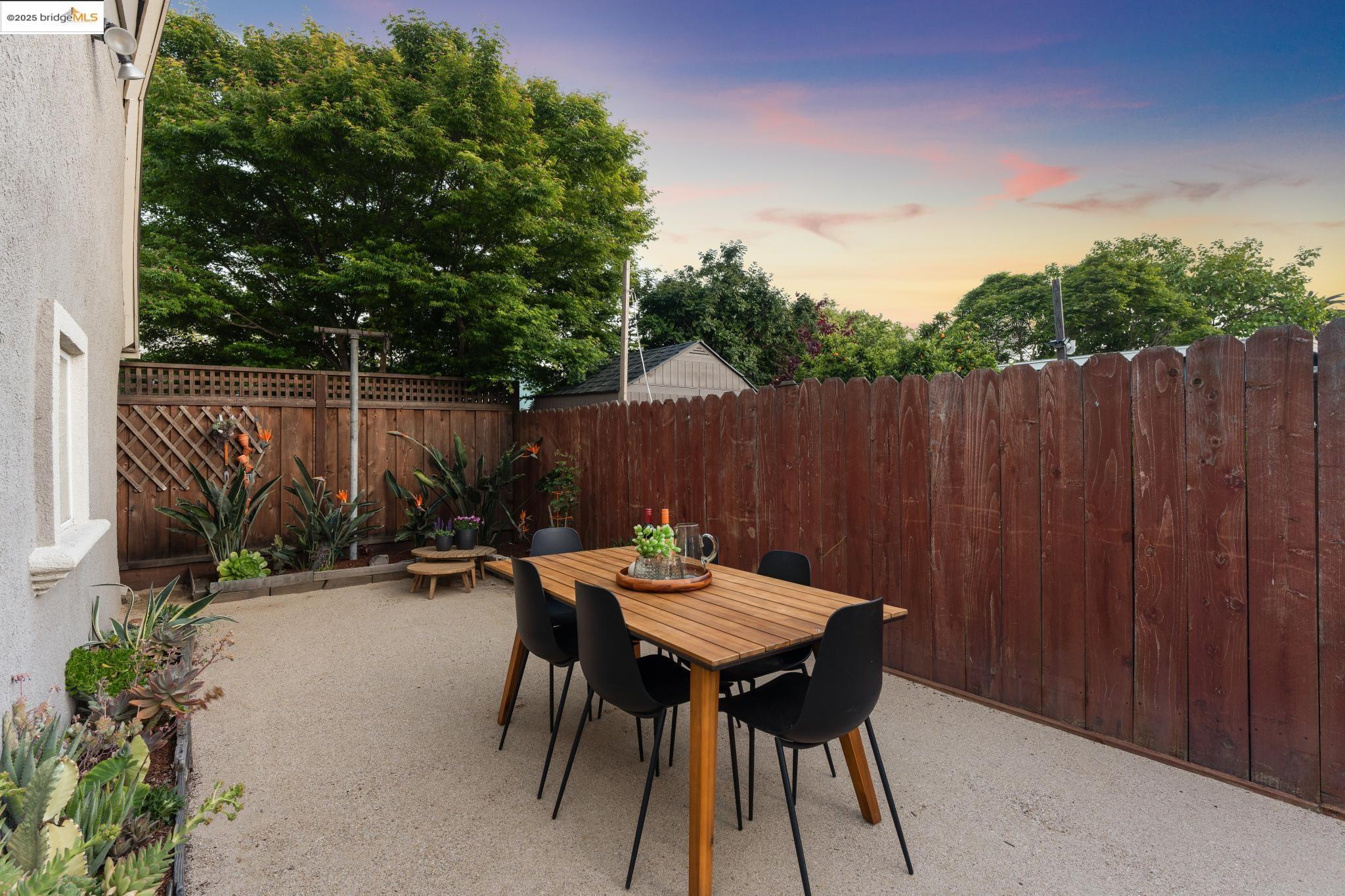 Detail Gallery Image 52 of 60 For 2956 55th Ave, Oakland,  CA 94605 - 3 Beds | 2 Baths
