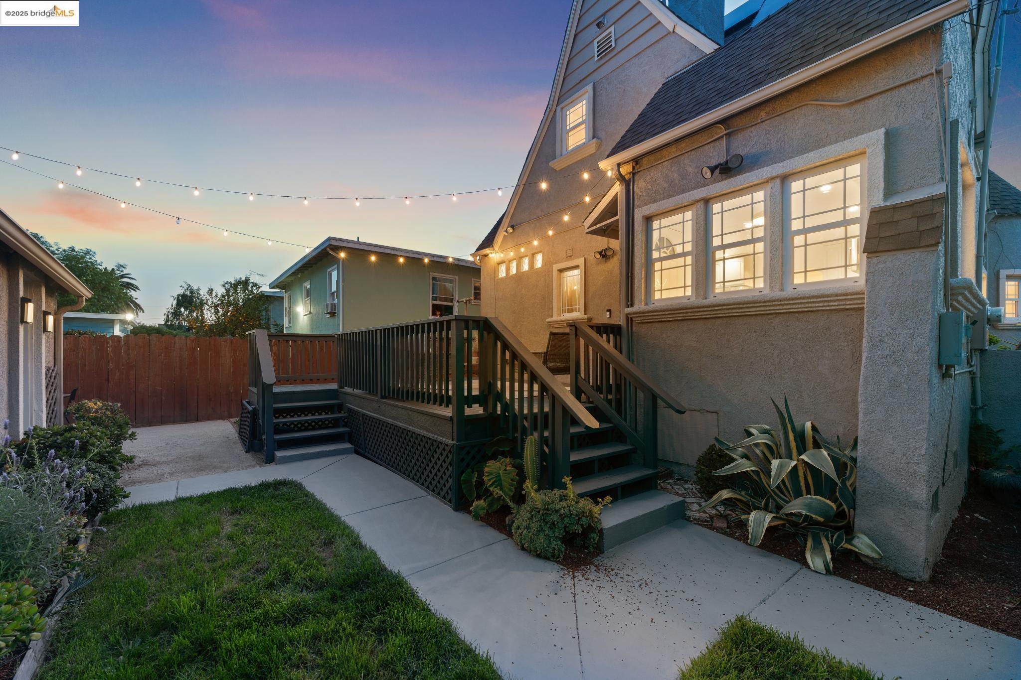 Detail Gallery Image 53 of 60 For 2956 55th Ave, Oakland,  CA 94605 - 3 Beds | 2 Baths