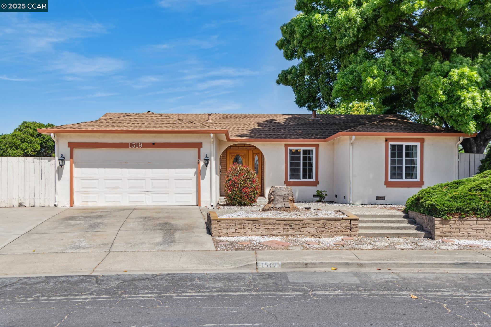 Detail Gallery Image 1 of 1 For 1519 Daisy Way, Antioch,  CA 94509 - 4 Beds | 2 Baths