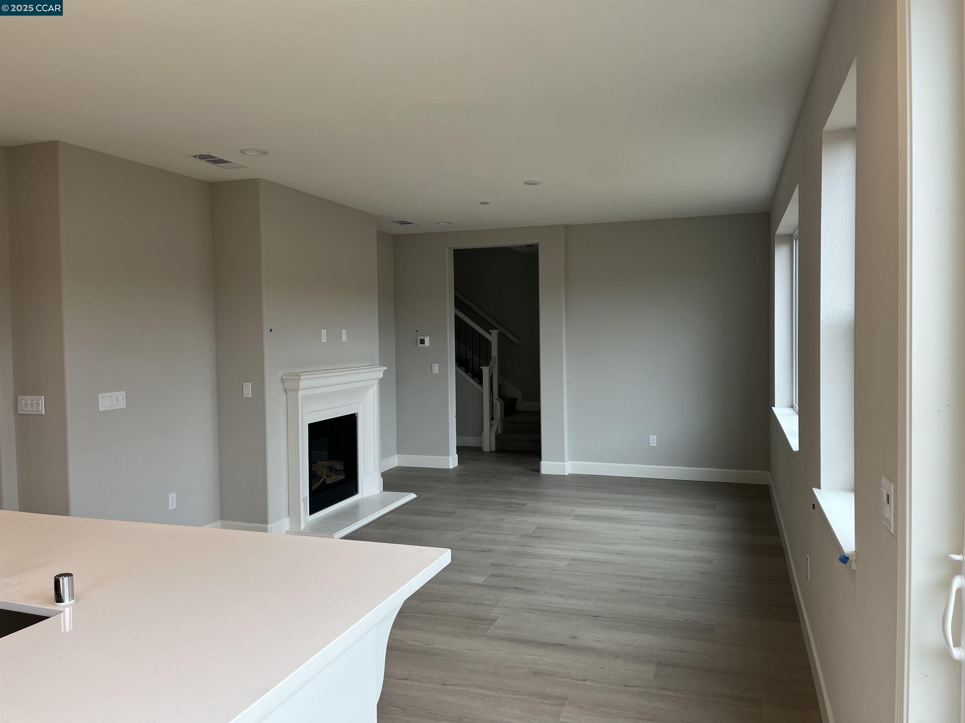 Detail Gallery Image 7 of 14 For 4736 Opus Circle, Fairfield,  CA 94534 - 4 Beds | 2/1 Baths