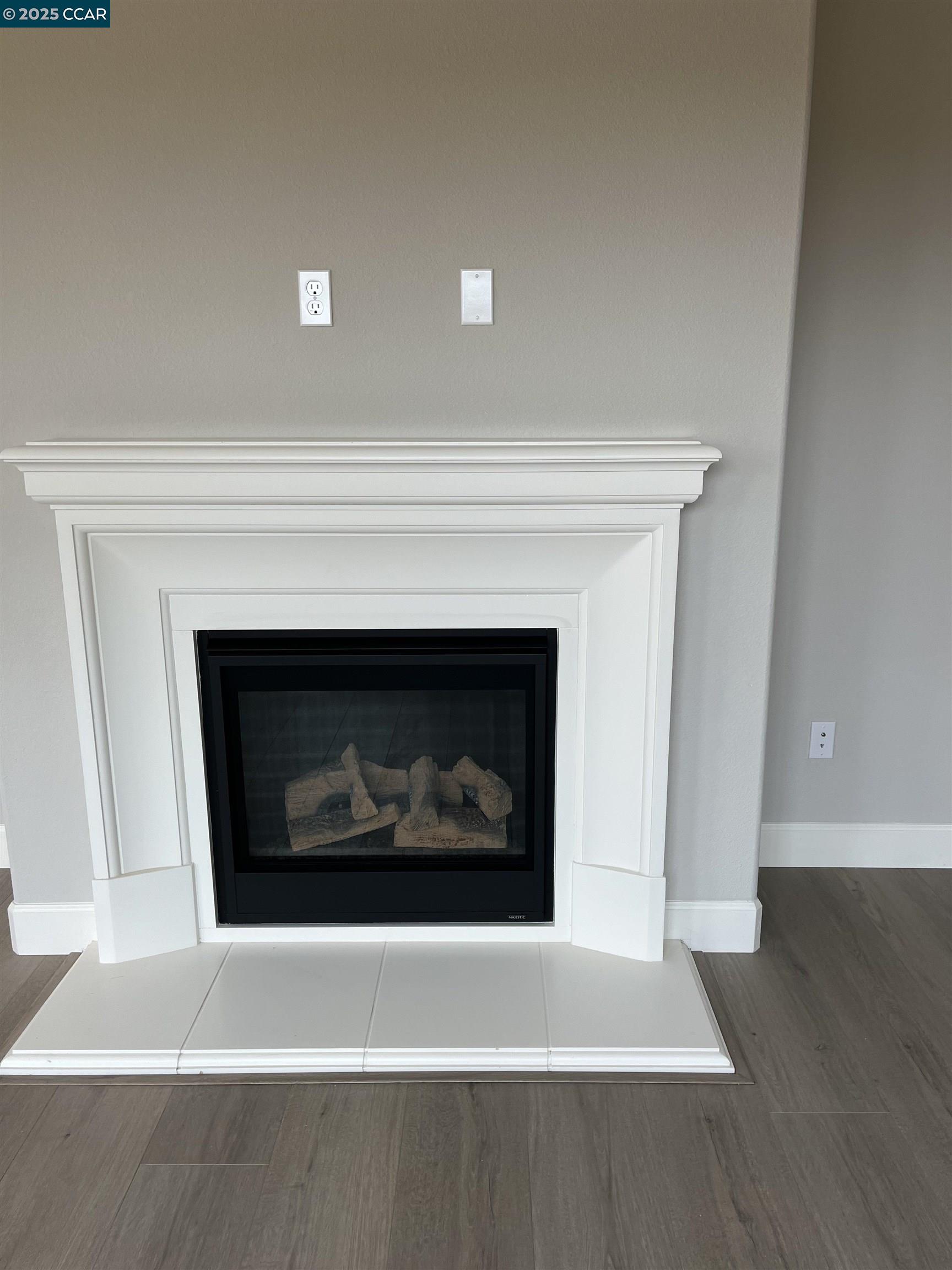 Detail Gallery Image 8 of 14 For 4736 Opus Circle, Fairfield,  CA 94534 - 4 Beds | 2/1 Baths