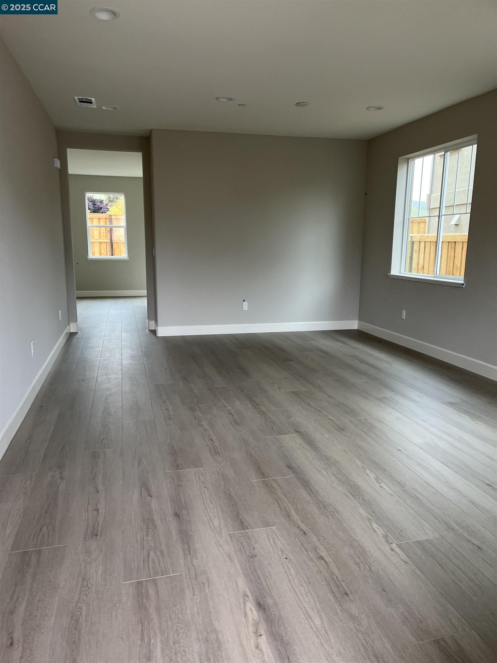 Detail Gallery Image 9 of 14 For 4736 Opus Circle, Fairfield,  CA 94534 - 4 Beds | 2/1 Baths