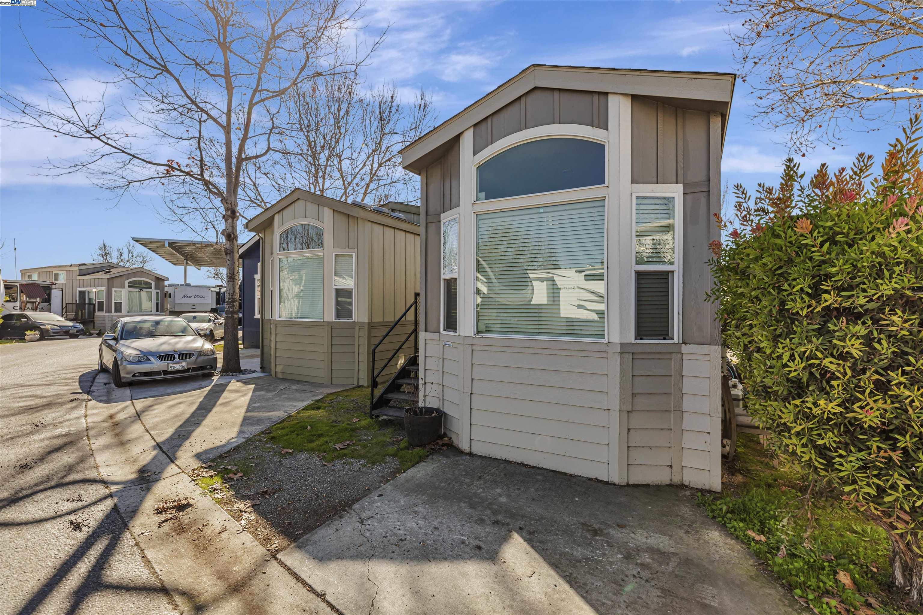 Detail Gallery Image 1 of 1 For 5878 Garlic Farm Dr #38,  Gilroy,  CA 95020 - 1 Beds | 1 Baths