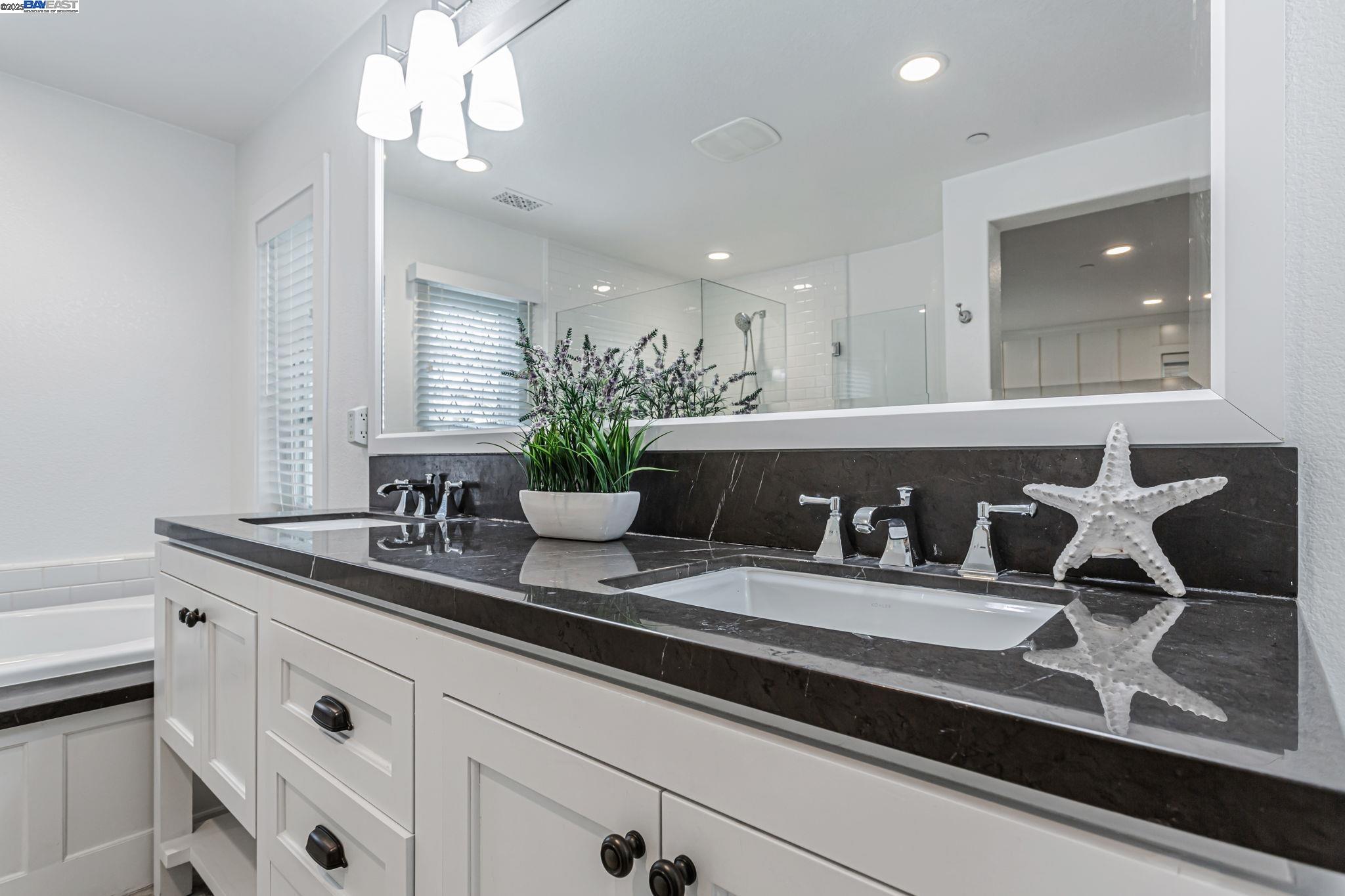 Detail Gallery Image 25 of 46 For 43150 Calle Familia, Fremont,  CA 94539 - 4 Beds | 3/1 Baths