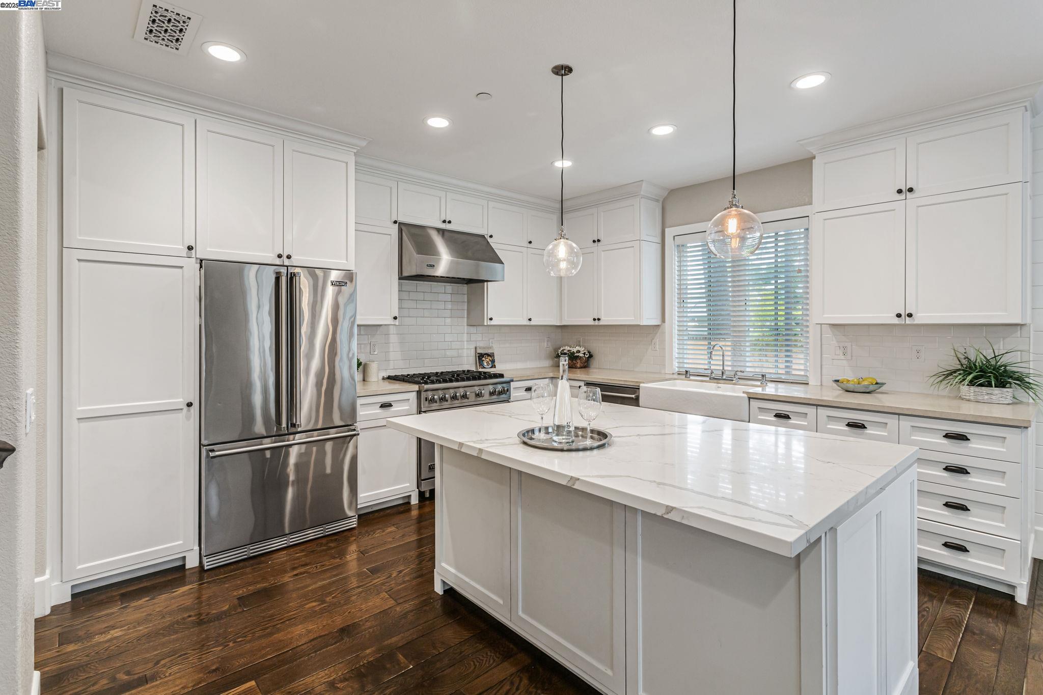Detail Gallery Image 9 of 46 For 43150 Calle Familia, Fremont,  CA 94539 - 4 Beds | 3/1 Baths
