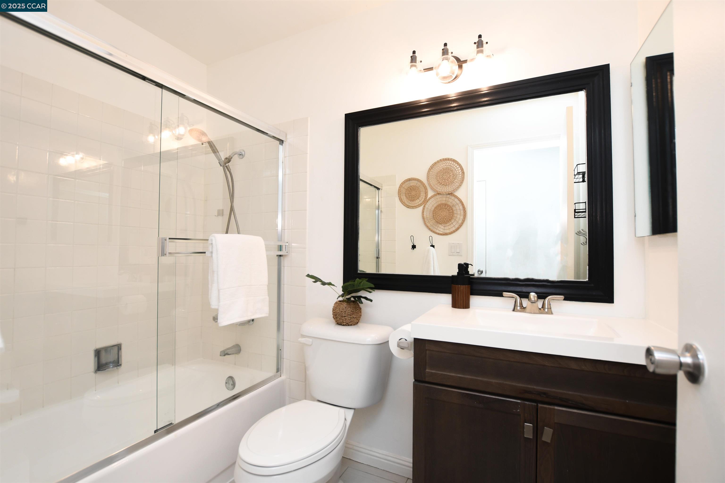 Detail Gallery Image 17 of 27 For 1155 Breckenridge Court, Martinez,  CA 94553-3501 - 3 Beds | 2 Baths
