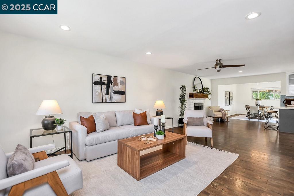 Detail Gallery Image 4 of 27 For 1155 Breckenridge Court, Martinez,  CA 94553-3501 - 3 Beds | 2 Baths