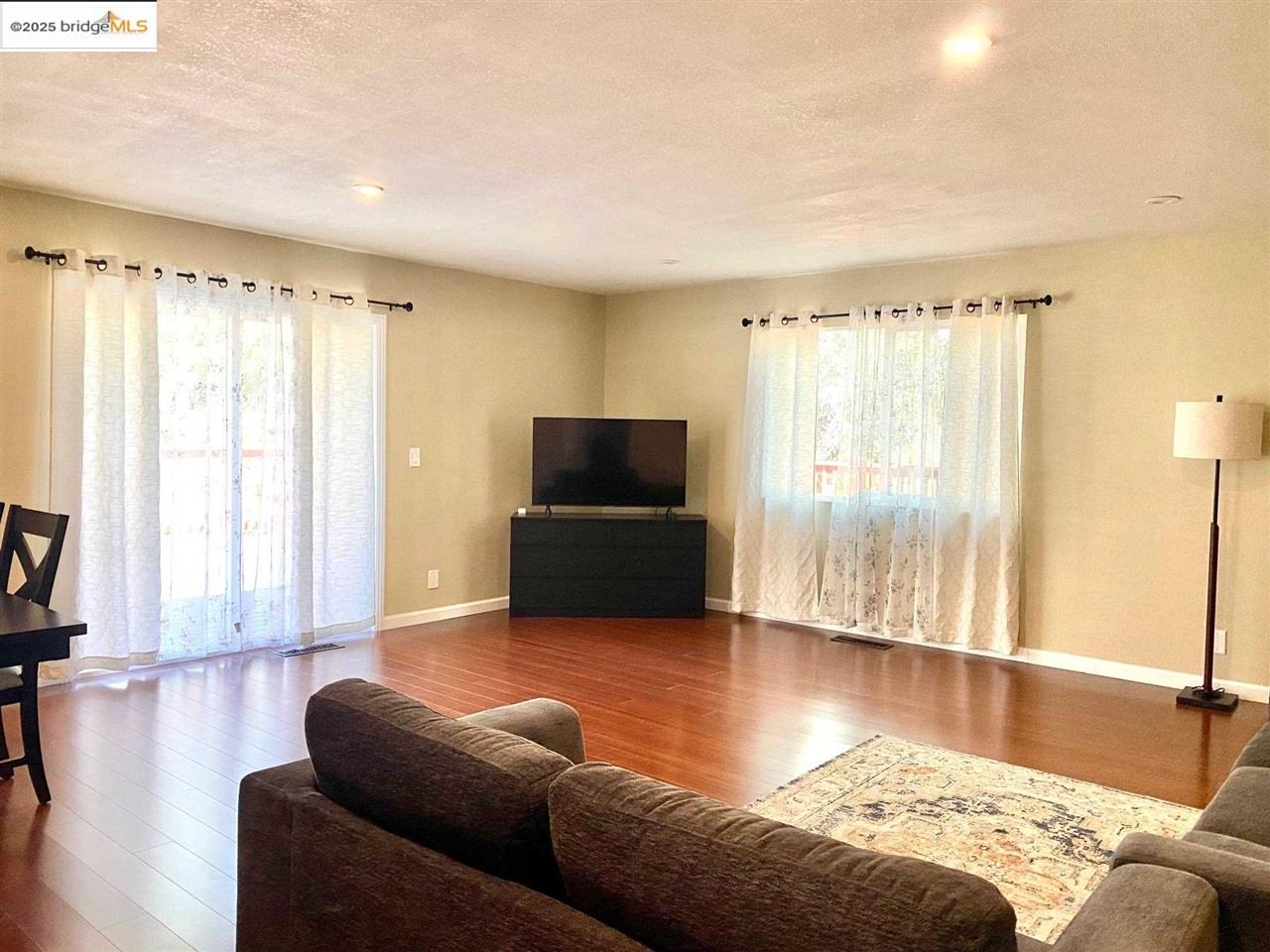 Detail Gallery Image 5 of 57 For 12904 Jackson Mill Dr, Groveland,  CA 95321-9346 - 2 Beds | 2/1 Baths
