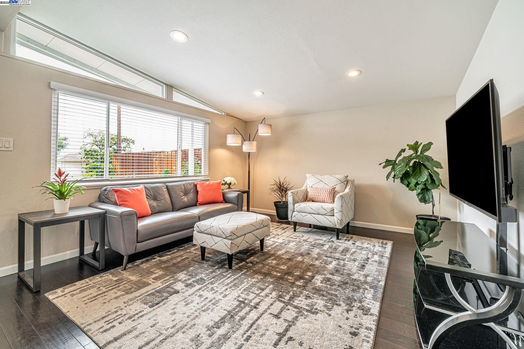 Detail Gallery Image 7 of 58 For 658 N P Street, Livermore,  CA 94551 - 3 Beds | 2 Baths