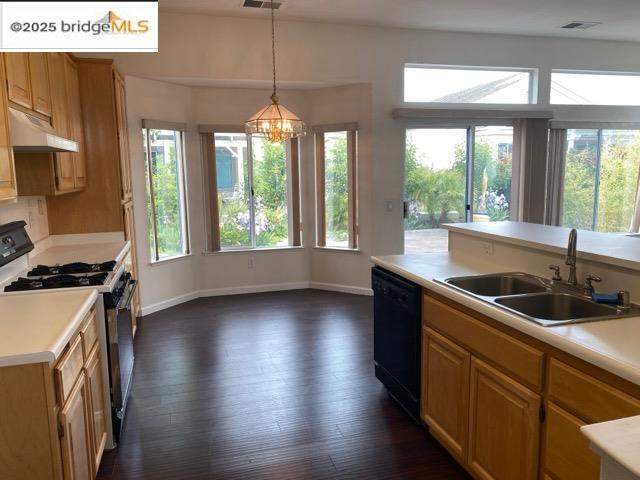 1575 Summerland Way, Brentwood, California 94513, 2 Bedrooms Bedrooms, 7 Rooms Rooms,2 BathroomsBathrooms,Residential Lease,For Rent,1575 Summerland Way,41095263