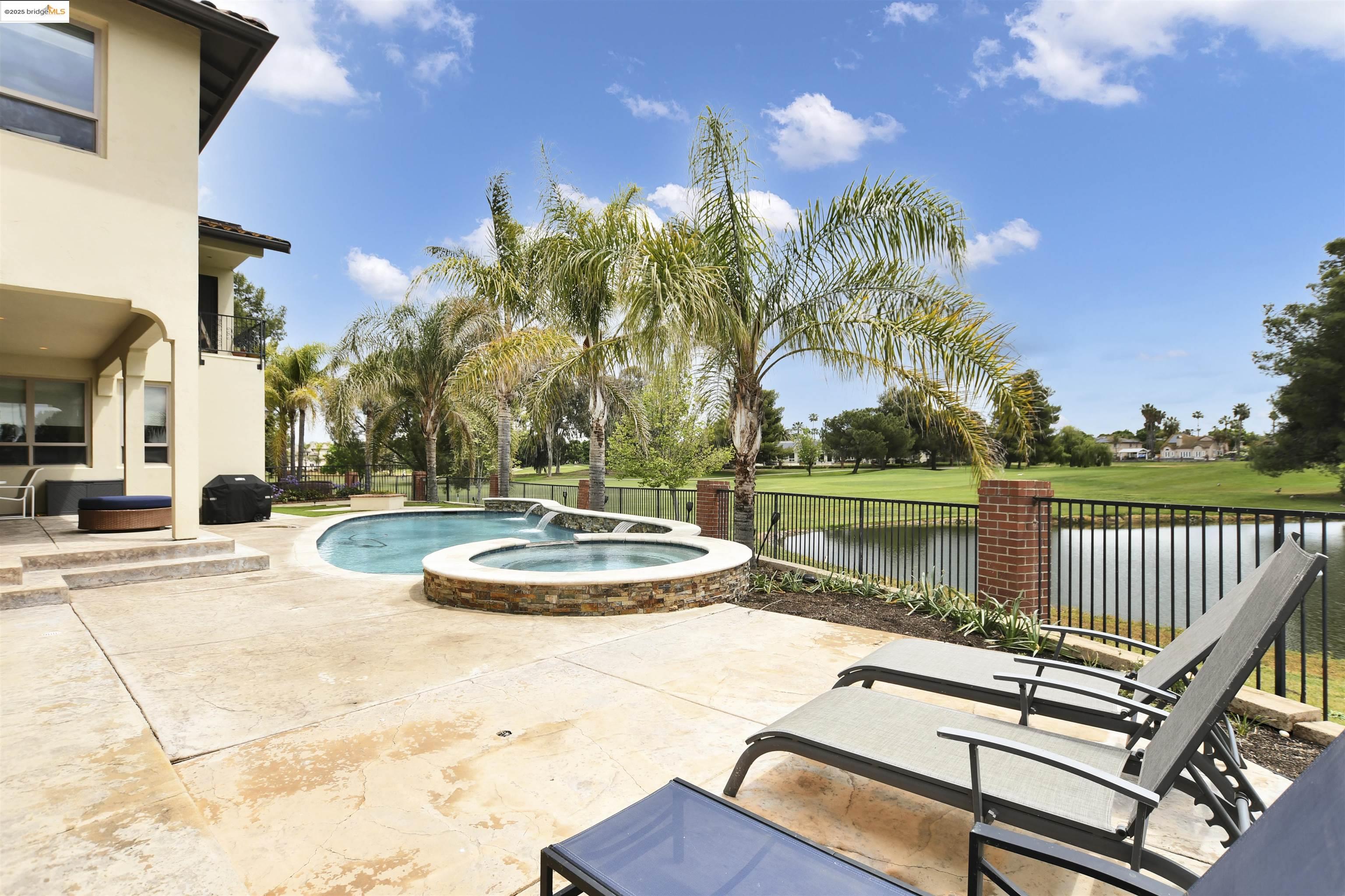Detail Gallery Image 12 of 51 For 5560 Lanai Ct, Discovery Bay,  CA 94505 - 4 Beds | 2/1 Baths