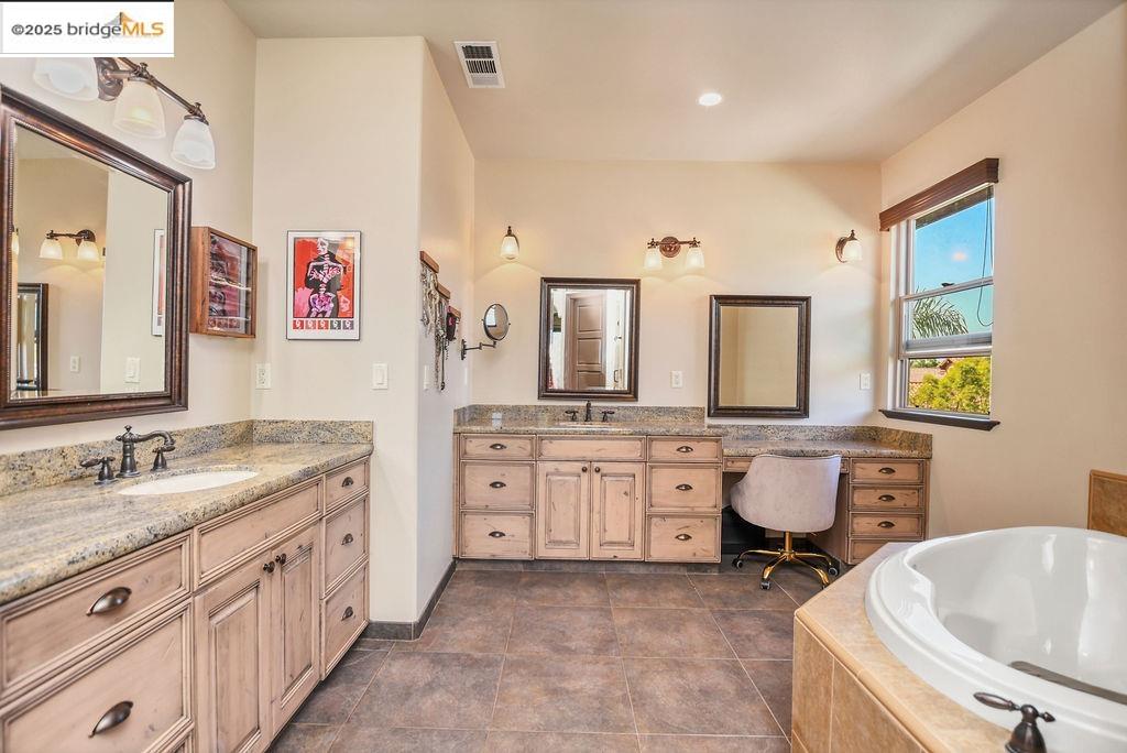 Detail Gallery Image 29 of 51 For 5560 Lanai Ct, Discovery Bay,  CA 94505 - 4 Beds | 2/1 Baths