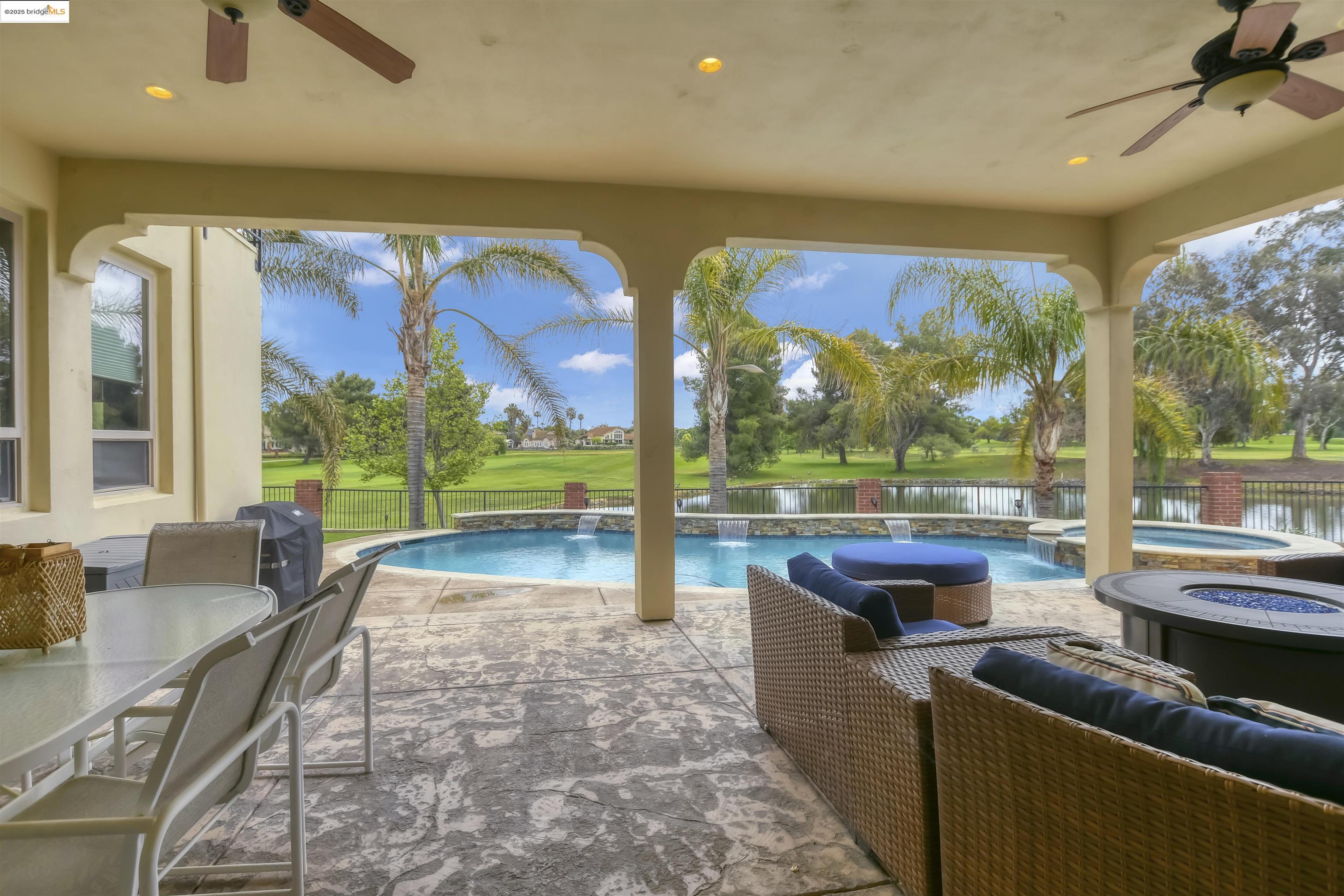 Detail Gallery Image 7 of 51 For 5560 Lanai Ct, Discovery Bay,  CA 94505 - 4 Beds | 2/1 Baths