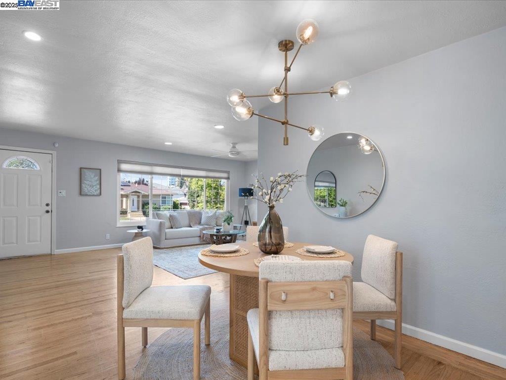 Detail Gallery Image 12 of 44 For 2457 San Carlos Ave, Castro Valley,  CA 94546 - 3 Beds | 2 Baths