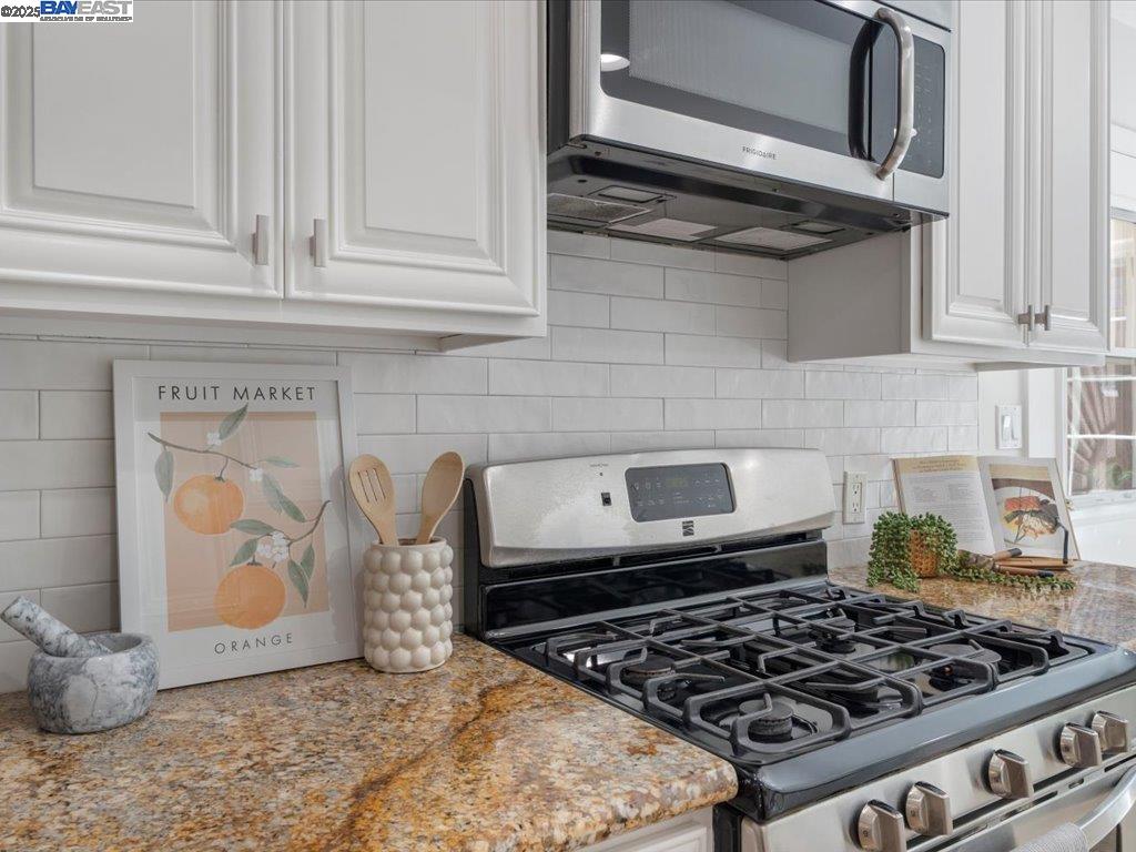 Detail Gallery Image 16 of 44 For 2457 San Carlos Ave, Castro Valley,  CA 94546 - 3 Beds | 2 Baths