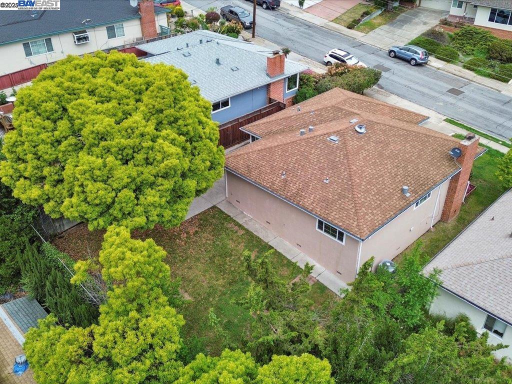 Detail Gallery Image 4 of 44 For 2457 San Carlos Ave, Castro Valley,  CA 94546 - 3 Beds | 2 Baths