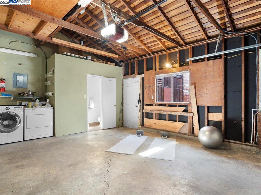 Detail Gallery Image 35 of 44 For 2457 San Carlos Ave, Castro Valley,  CA 94546 - 3 Beds | 2 Baths
